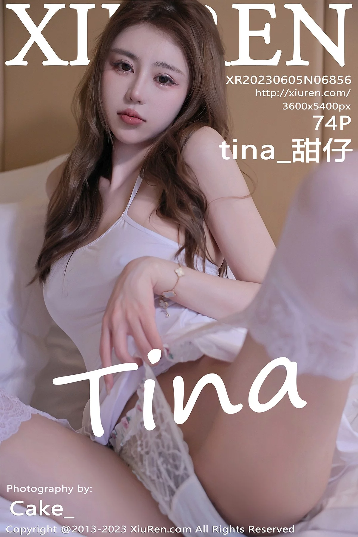 XiuRen第6856期_模特tina_甜仔性感白色吊带短裙配蕾丝吊袜秀凹凸身材诱惑写真74P