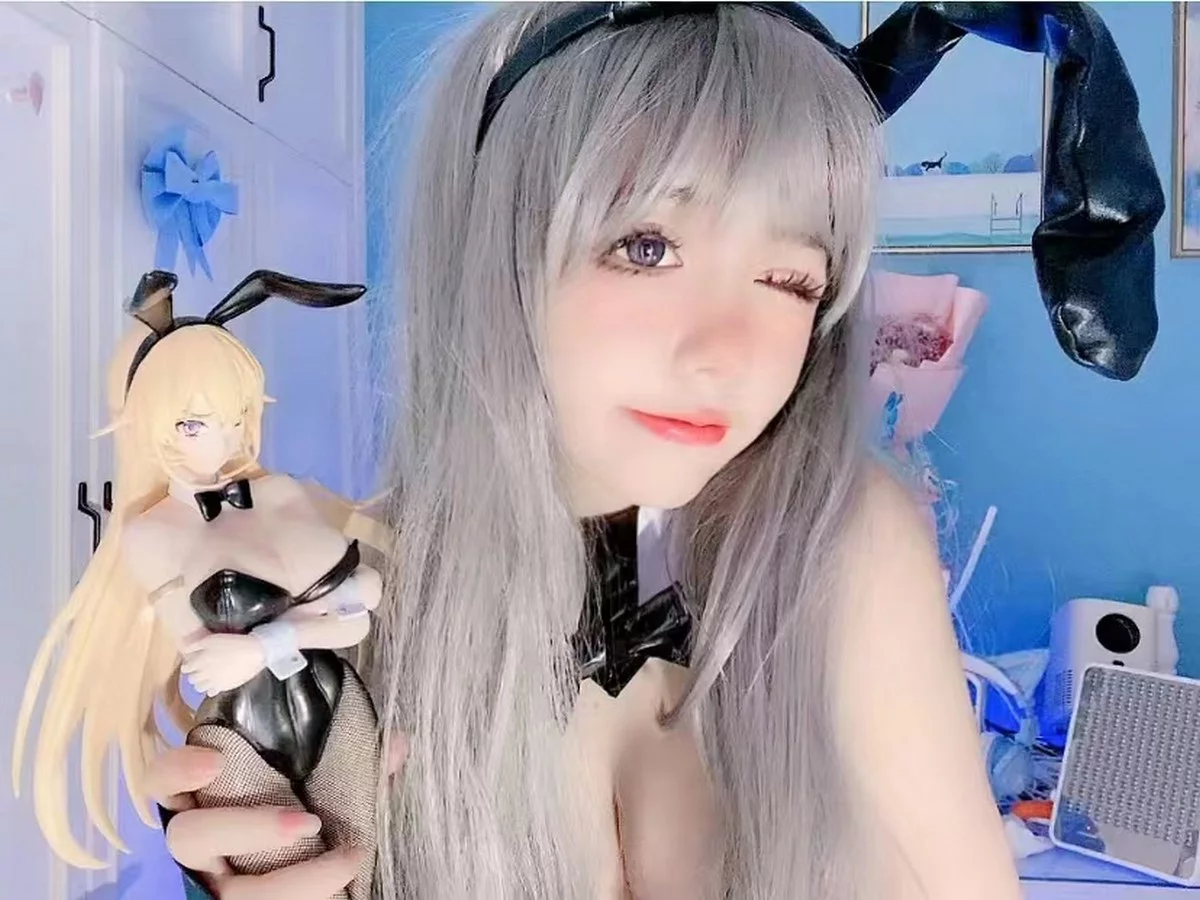 网红美女佳佳拖把兔女郎主题性感低胸皮质连体衣配黑丝网袜秀完美身材诱惑写真131P