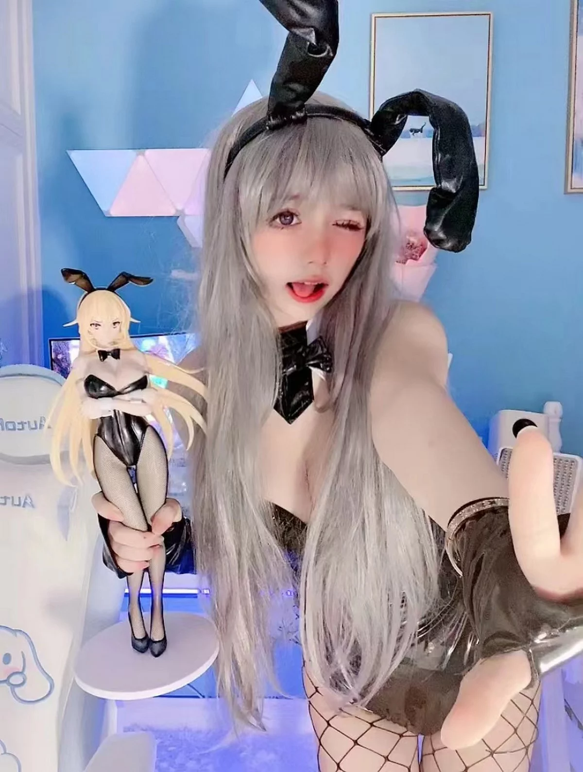 网红美女佳佳拖把兔女郎主题性感低胸皮质连体衣配黑丝网袜秀完美身材诱惑写真131P