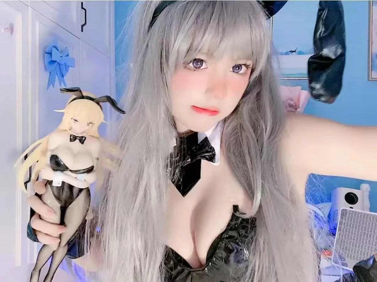 网红美女佳佳拖把兔女郎主题性感低胸皮质连体衣配黑丝网袜秀完美身材诱惑写真131P