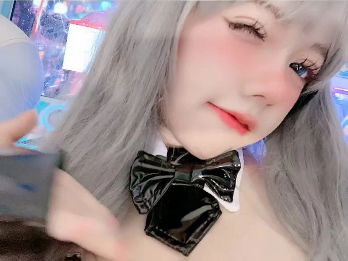网红美女佳佳拖把兔女郎主题性感低胸皮质连体衣配黑丝网袜秀完美身材诱惑写真131P