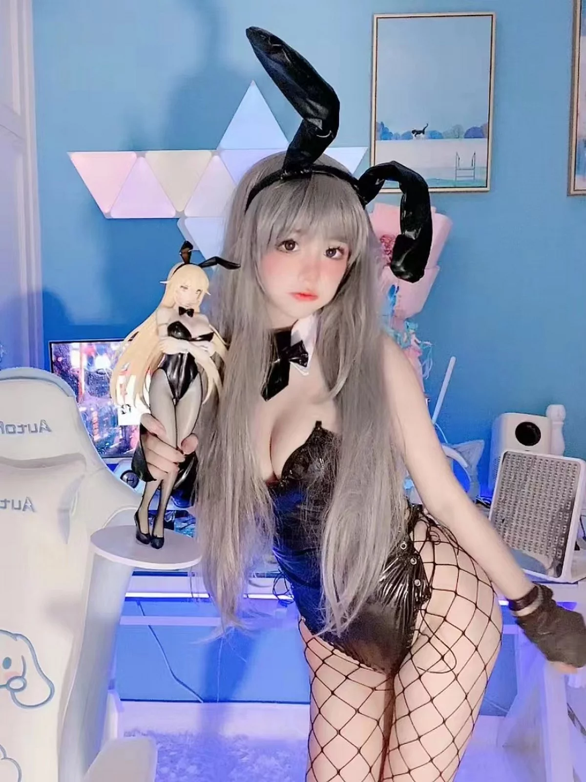 网红美女佳佳拖把兔女郎主题性感低胸皮质连体衣配黑丝网袜秀完美身材诱惑写真131P