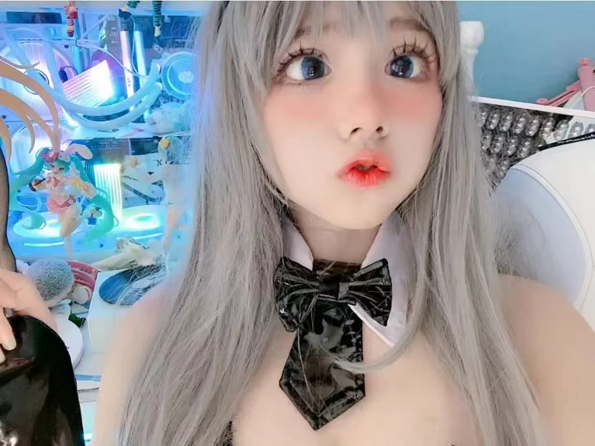 网红美女佳佳拖把兔女郎主题性感低胸皮质连体衣配黑丝网袜秀完美身材诱惑写真131P