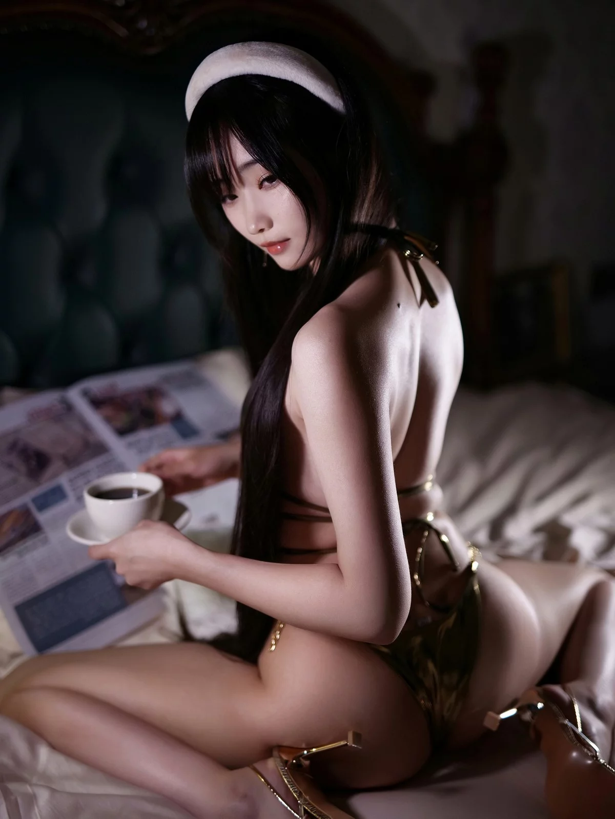 网红美女晓美妈乱室佳人主题私房床上性感金色内衣秀完美身材迷人诱惑写真61P