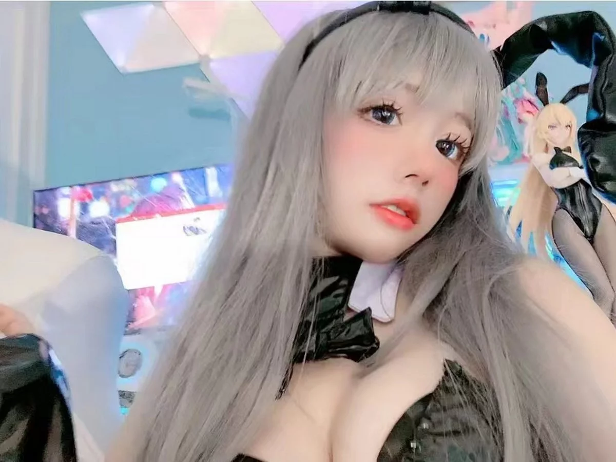 网红美女佳佳拖把兔女郎主题性感低胸皮质连体衣配黑丝网袜秀完美身材诱惑写真131P