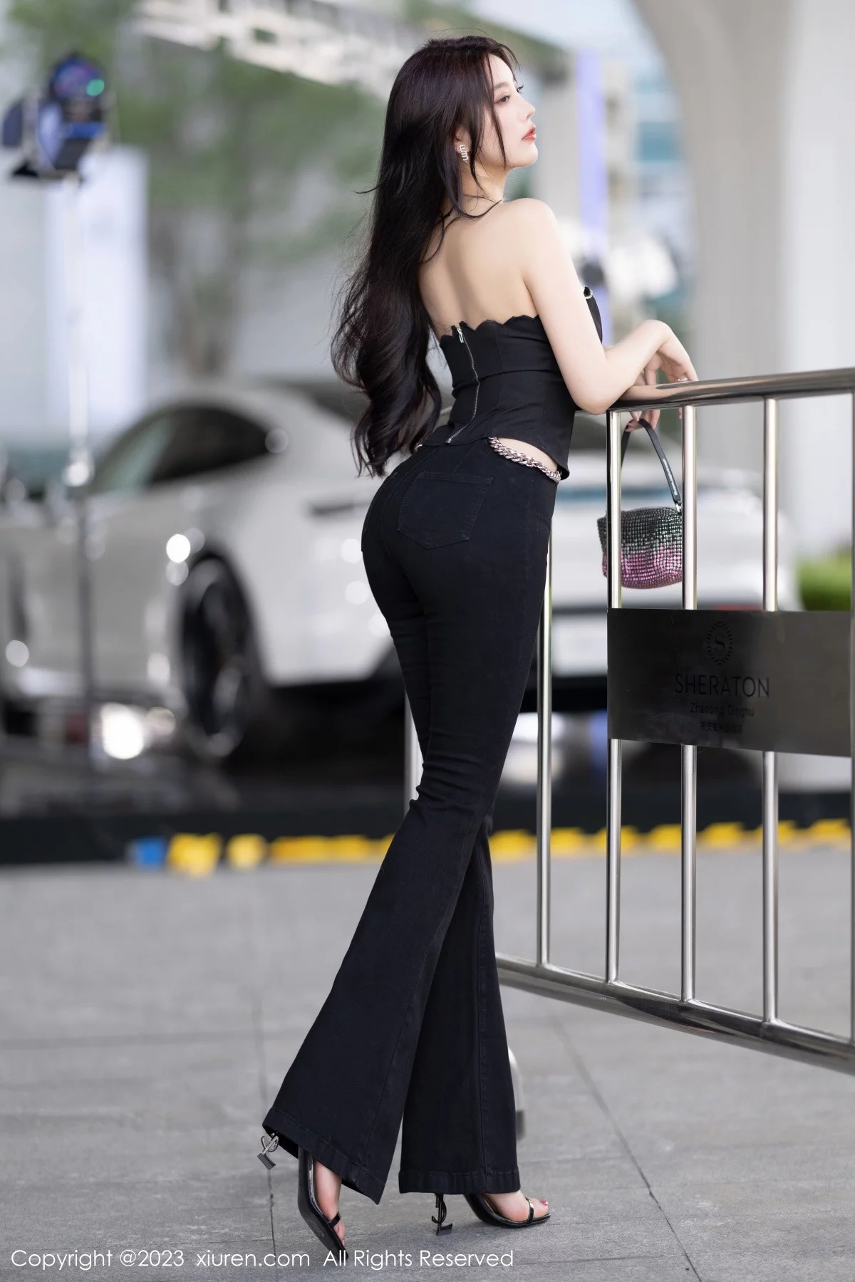 XiuRen第6866期_女神杨晨晨Yome性感轻透蕾丝连体衣秀丰腴身材完美诱惑写真90P