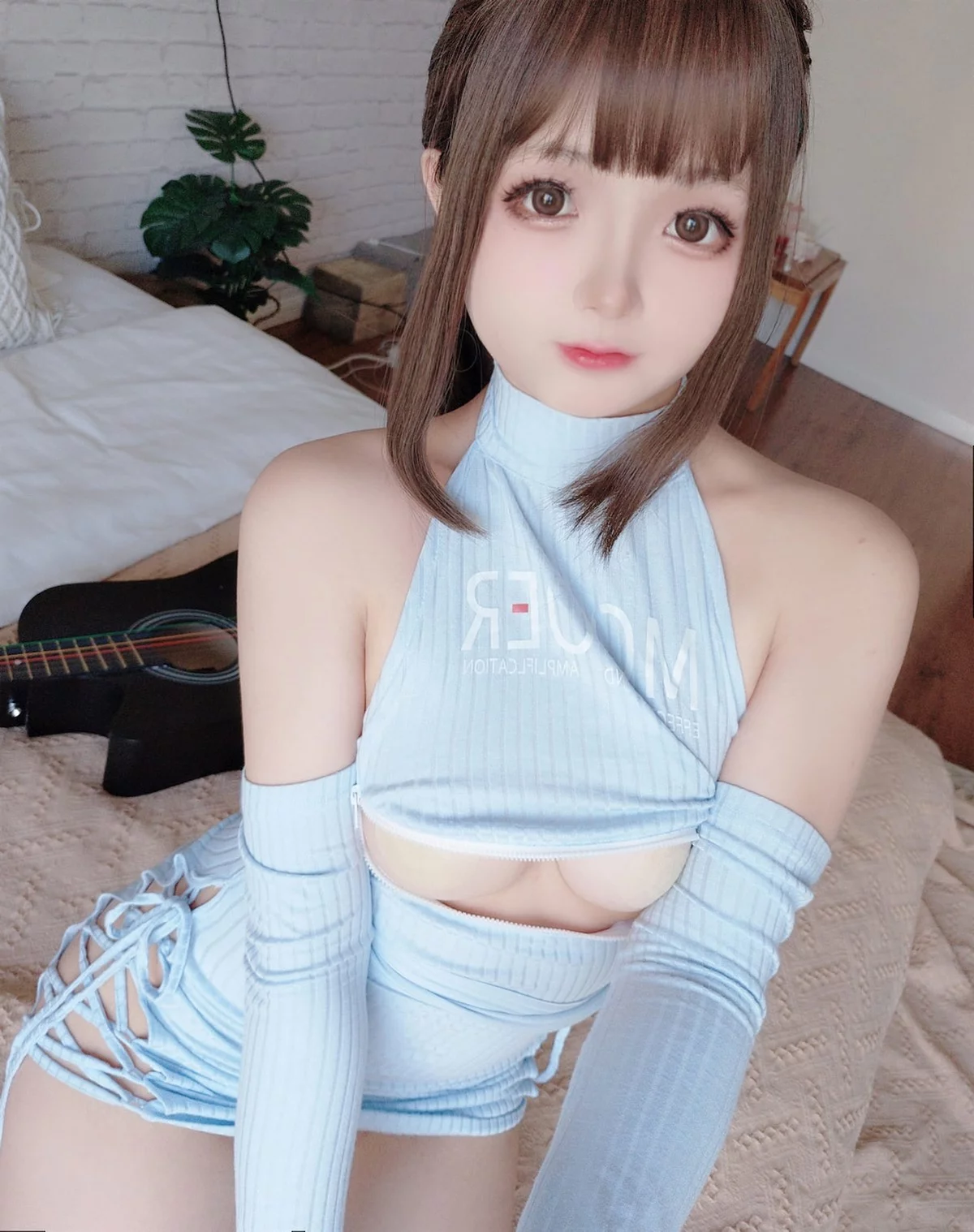 Cosplay美女日奈娇吉他妹妹主题私房性感开胸情趣服饰配白丝袜完美诱惑写真75P