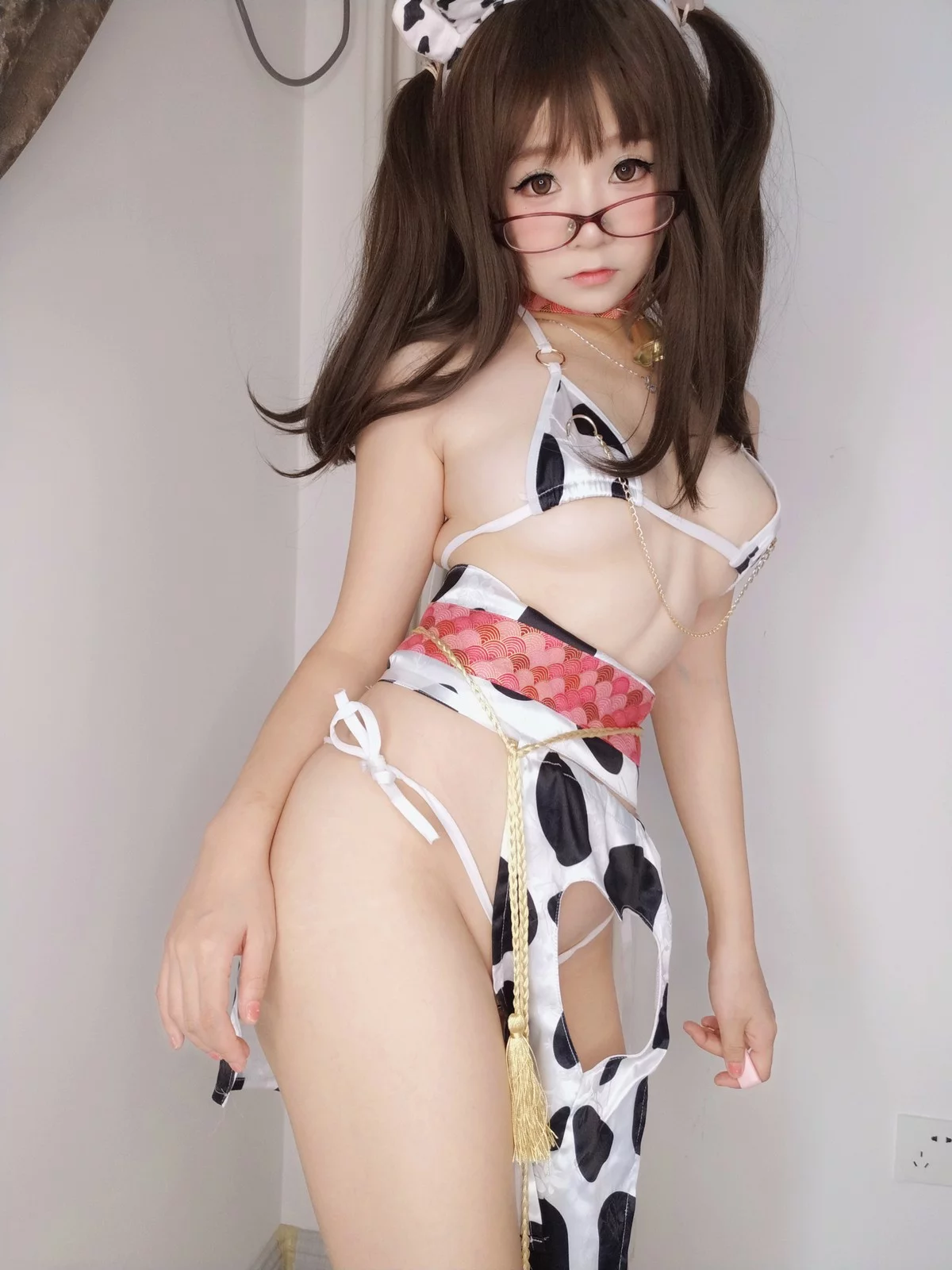 网络美女软妹摇摇乐乳牛姐姐主题私房性感三点式奶牛内衣秀完美身材诱惑写真143P