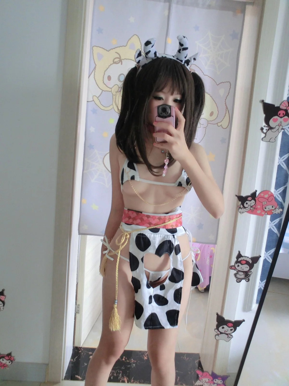网络美女软妹摇摇乐乳牛姐姐主题私房性感三点式奶牛内衣秀完美身材诱惑写真143P