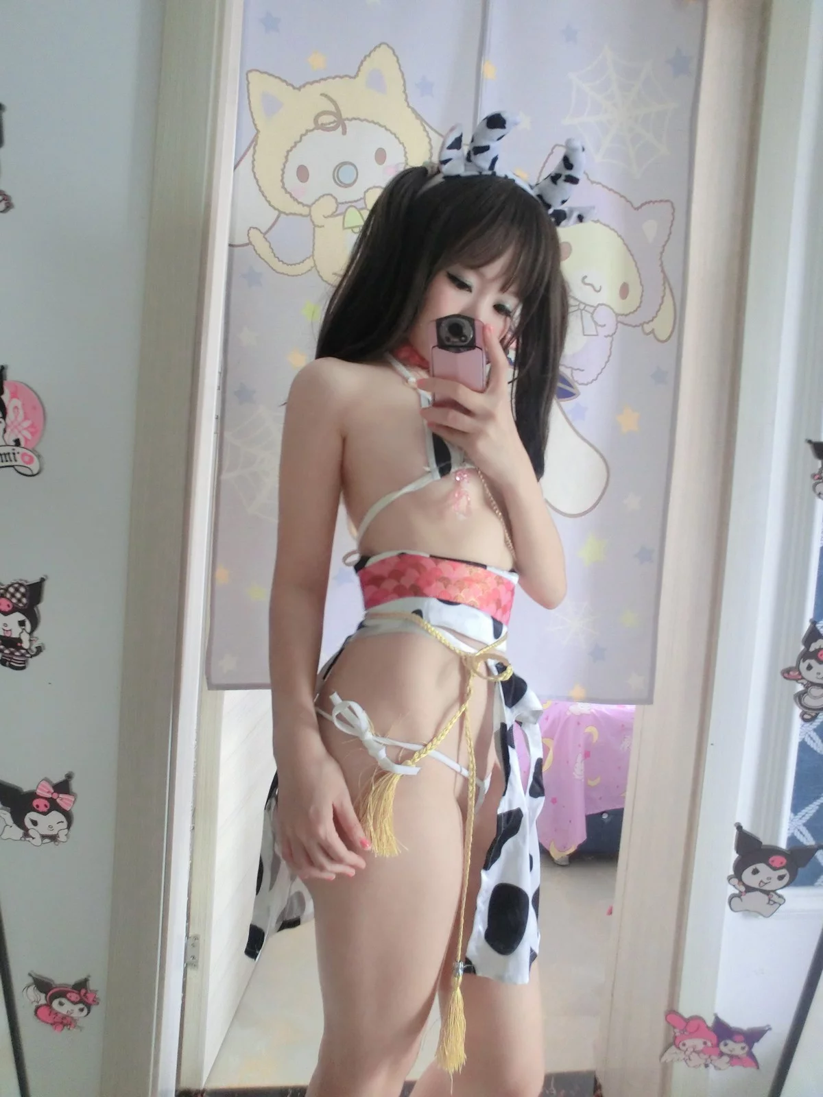 网络美女软妹摇摇乐乳牛姐姐主题私房性感三点式奶牛内衣秀完美身材诱惑写真143P