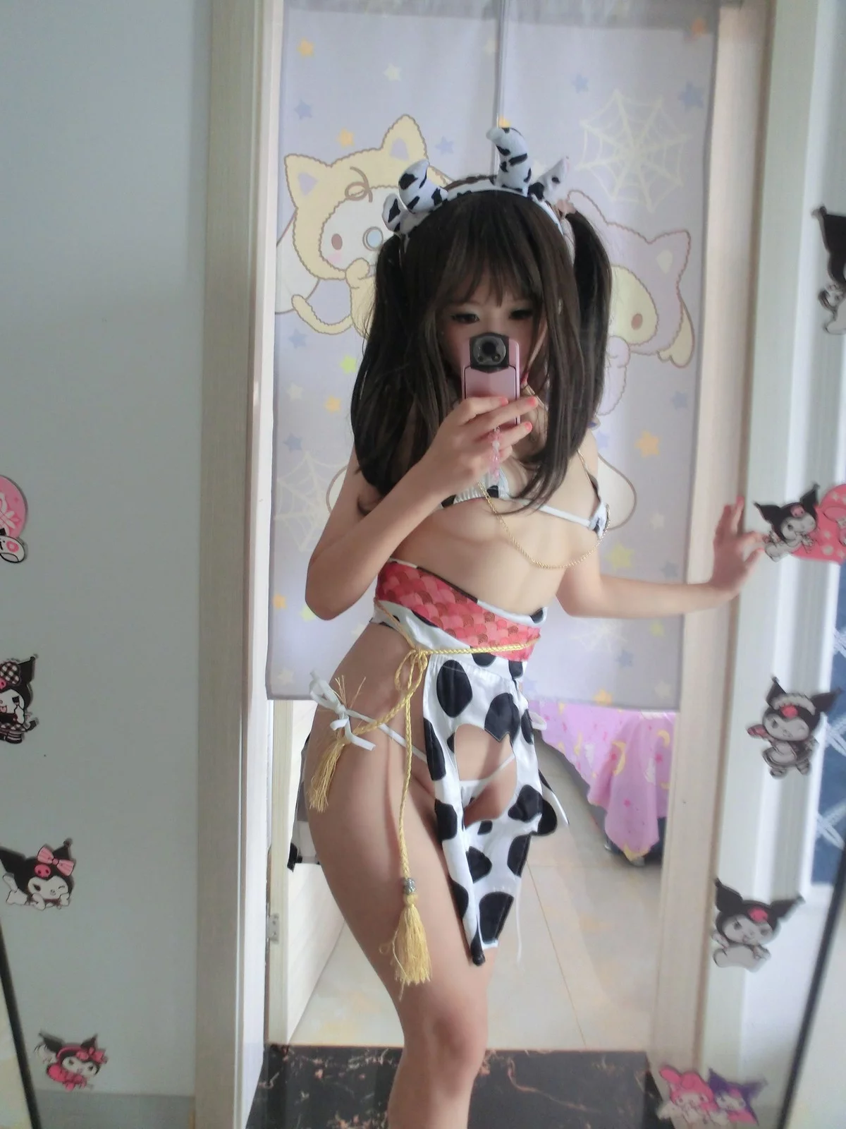 网络美女软妹摇摇乐乳牛姐姐主题私房性感三点式奶牛内衣秀完美身材诱惑写真143P