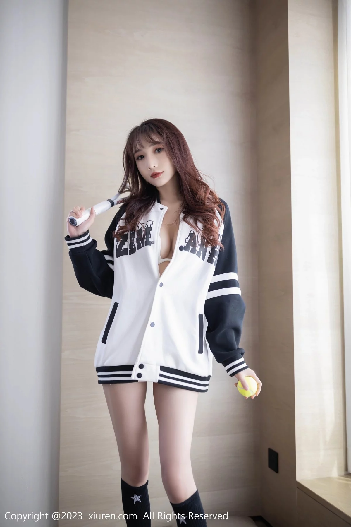 XiuRen第6884期_模特陆萱萱网球主题简约网球服露白色内衣秀曼妙身姿诱惑写真81P