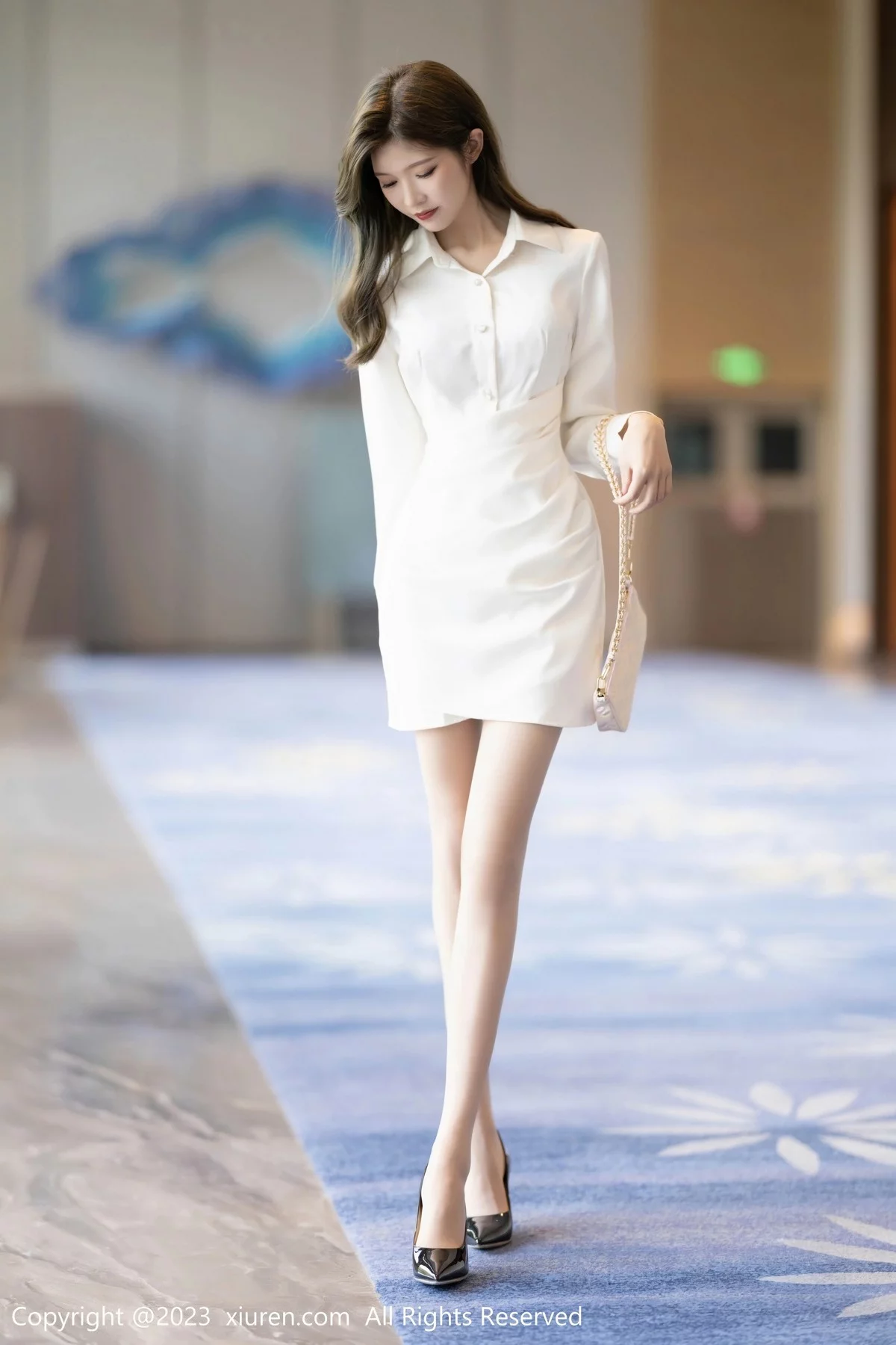 XiuRen第6882期_模特程程程性感墨绿色蕾丝内衣配原色丝袜秀曼妙身姿诱惑写真84P