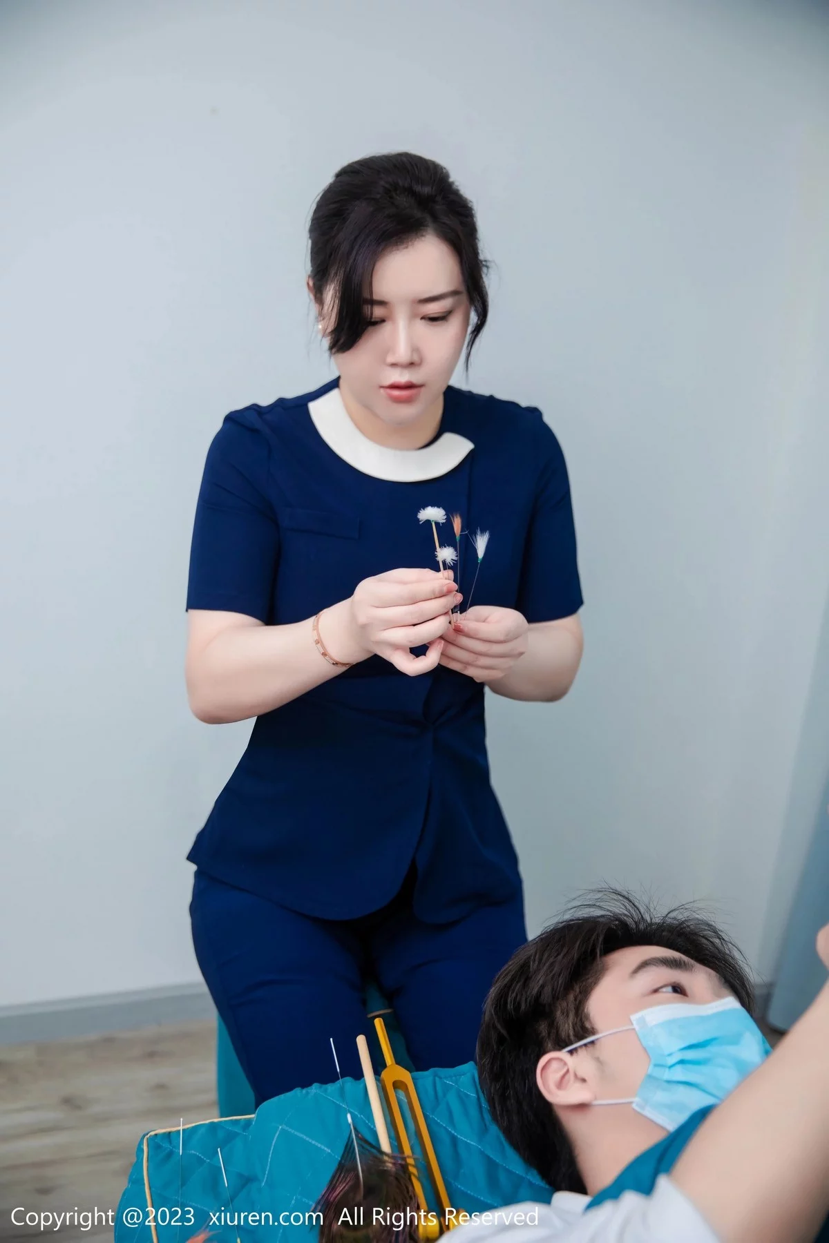 XiuRen第6878期_模特王婉悠Queen性感技师装扮脱制服露轻透薄纱内衣诱惑写真74P