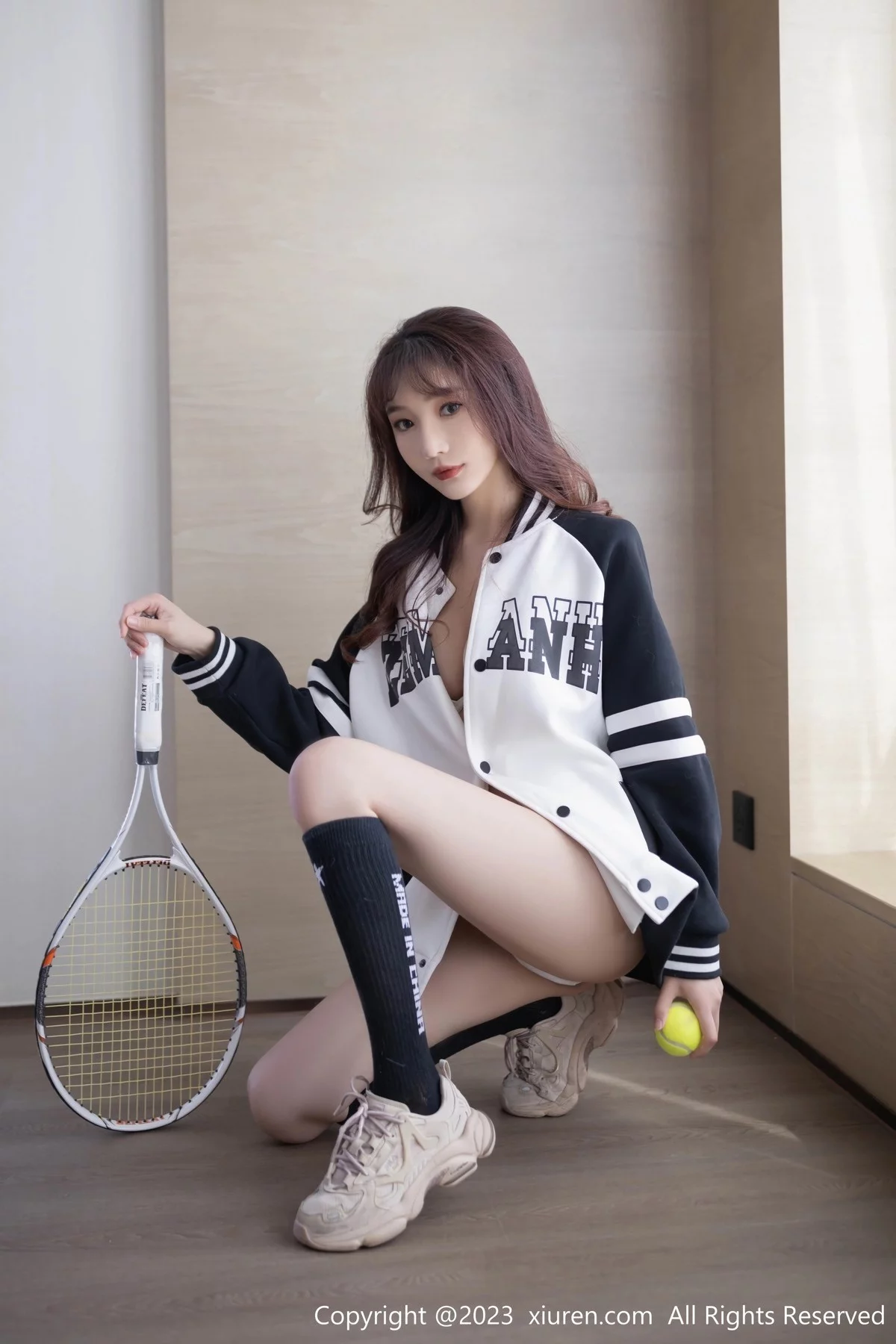XiuRen第6884期_模特陆萱萱网球主题简约网球服露白色内衣秀曼妙身姿诱惑写真81P