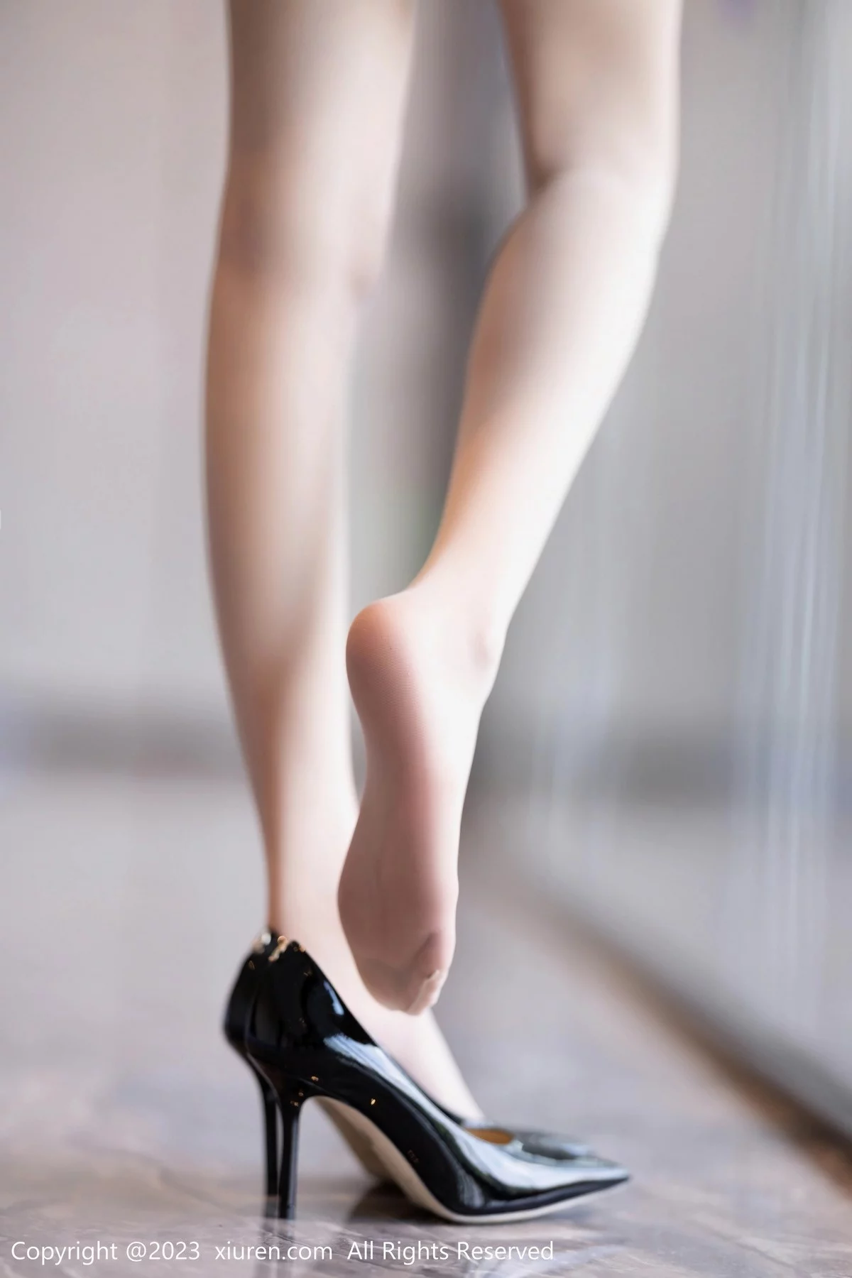 XiuRen第6882期_模特程程程性感墨绿色蕾丝内衣配原色丝袜秀曼妙身姿诱惑写真84P