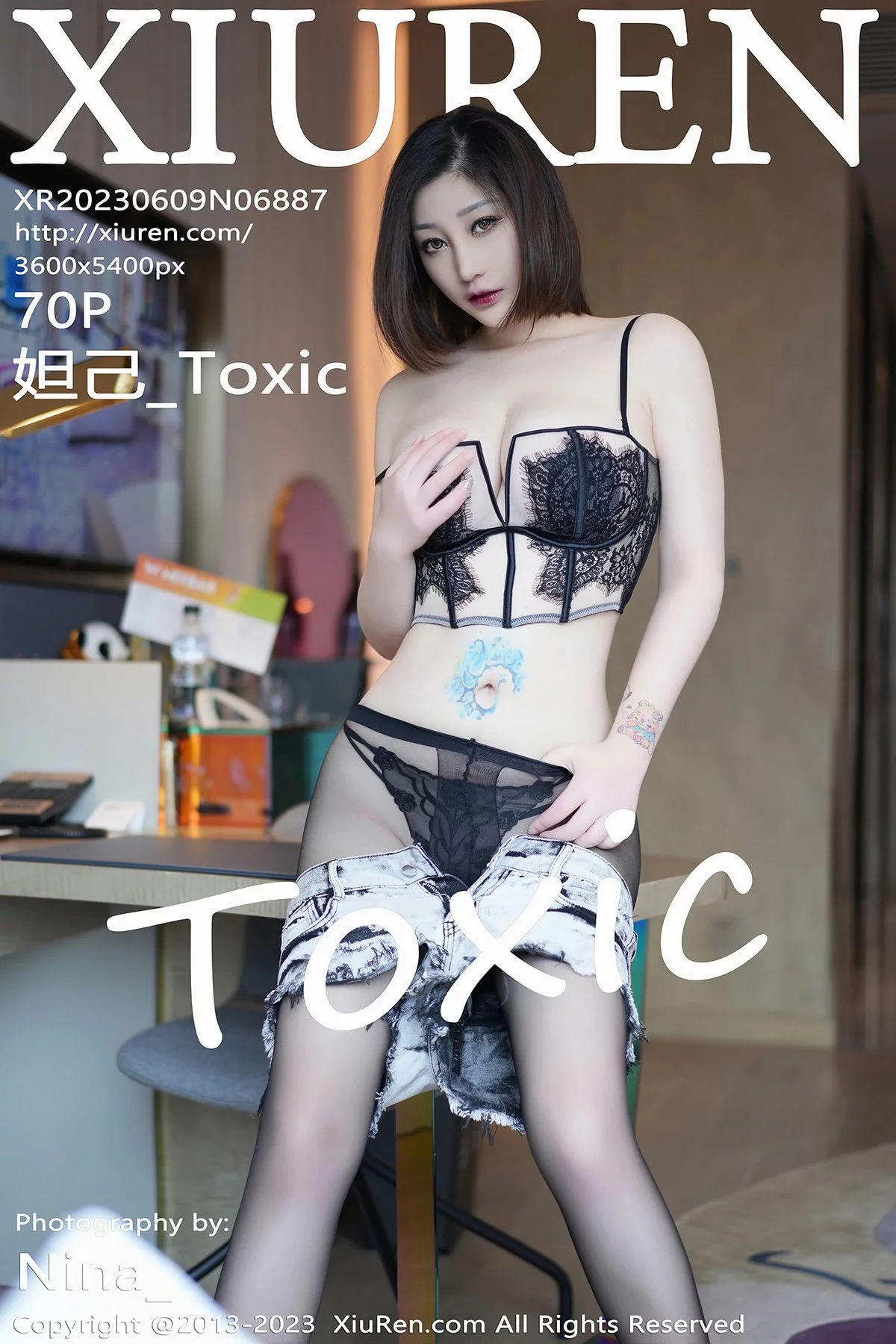 XiuRen第6887期_女神妲己_Toxic性感黑色蕾丝内衣配超薄黑丝秀丰腴美臀诱惑写真70P