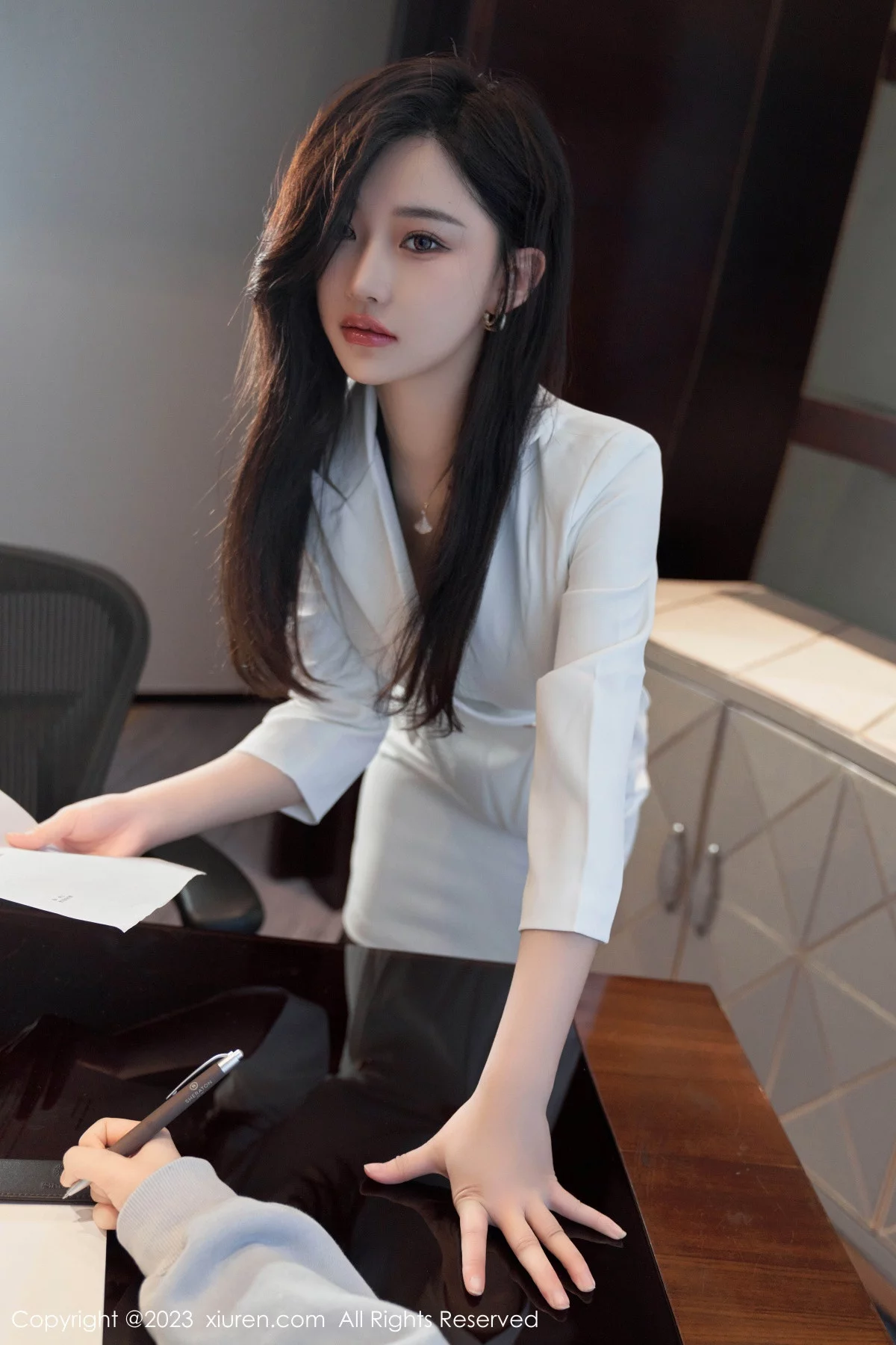 XiuRen第6900期_模特妙可可Cheese性感黑色蕾丝薄纱服秀完美身材惹火诱惑写真80P