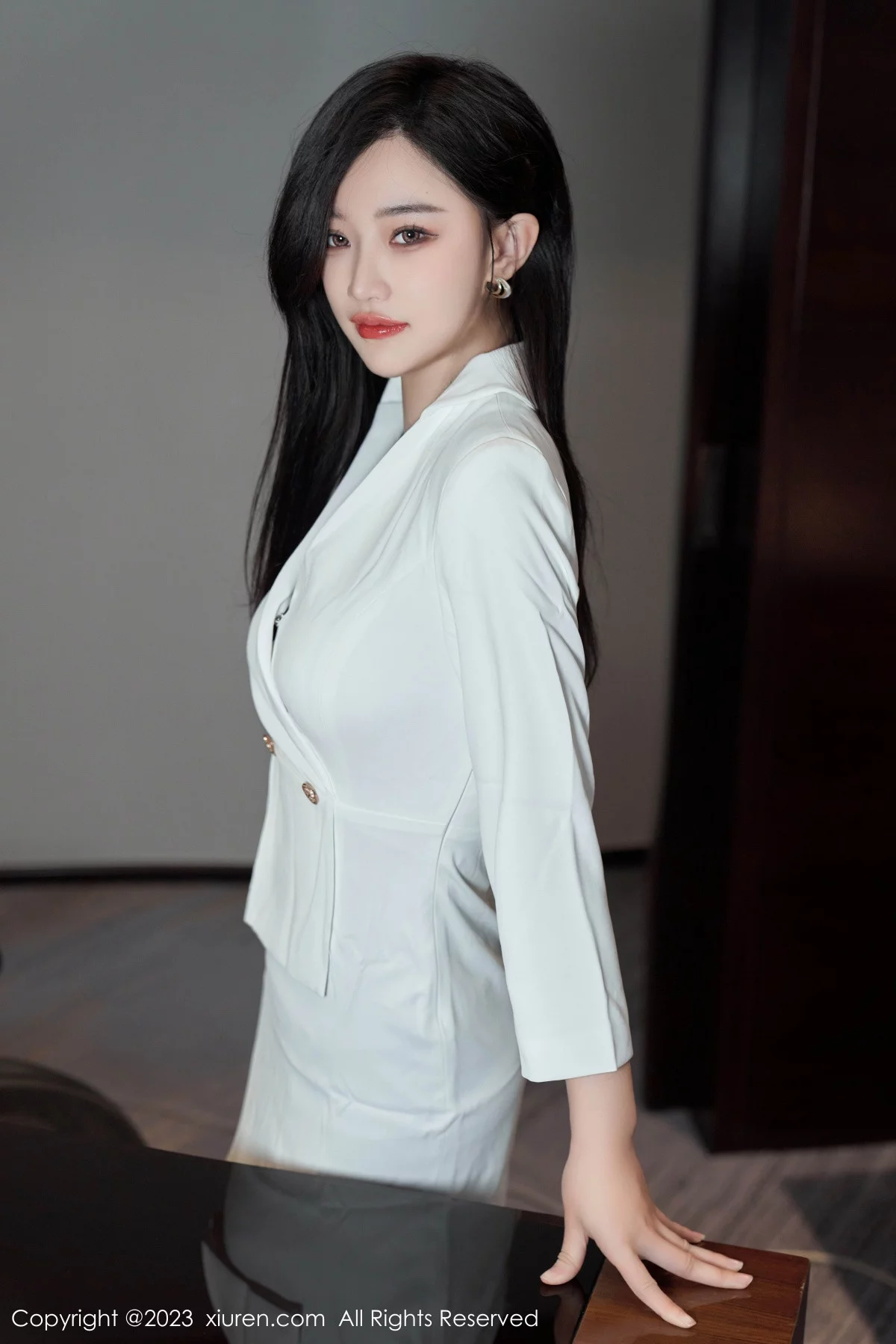 XiuRen第6900期_模特妙可可Cheese性感黑色蕾丝薄纱服秀完美身材惹火诱惑写真80P