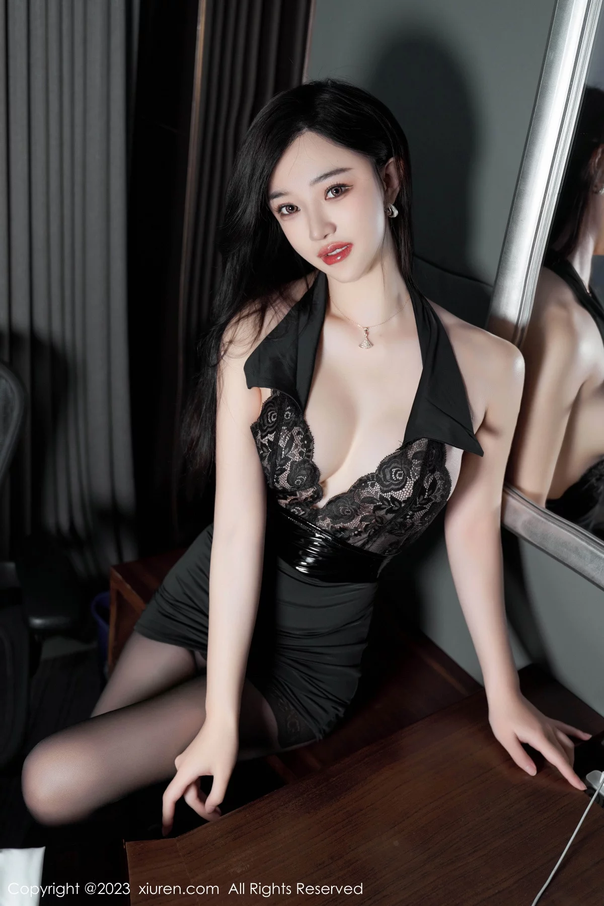 XiuRen第6900期_模特妙可可Cheese性感黑色蕾丝薄纱服秀完美身材惹火诱惑写真80P