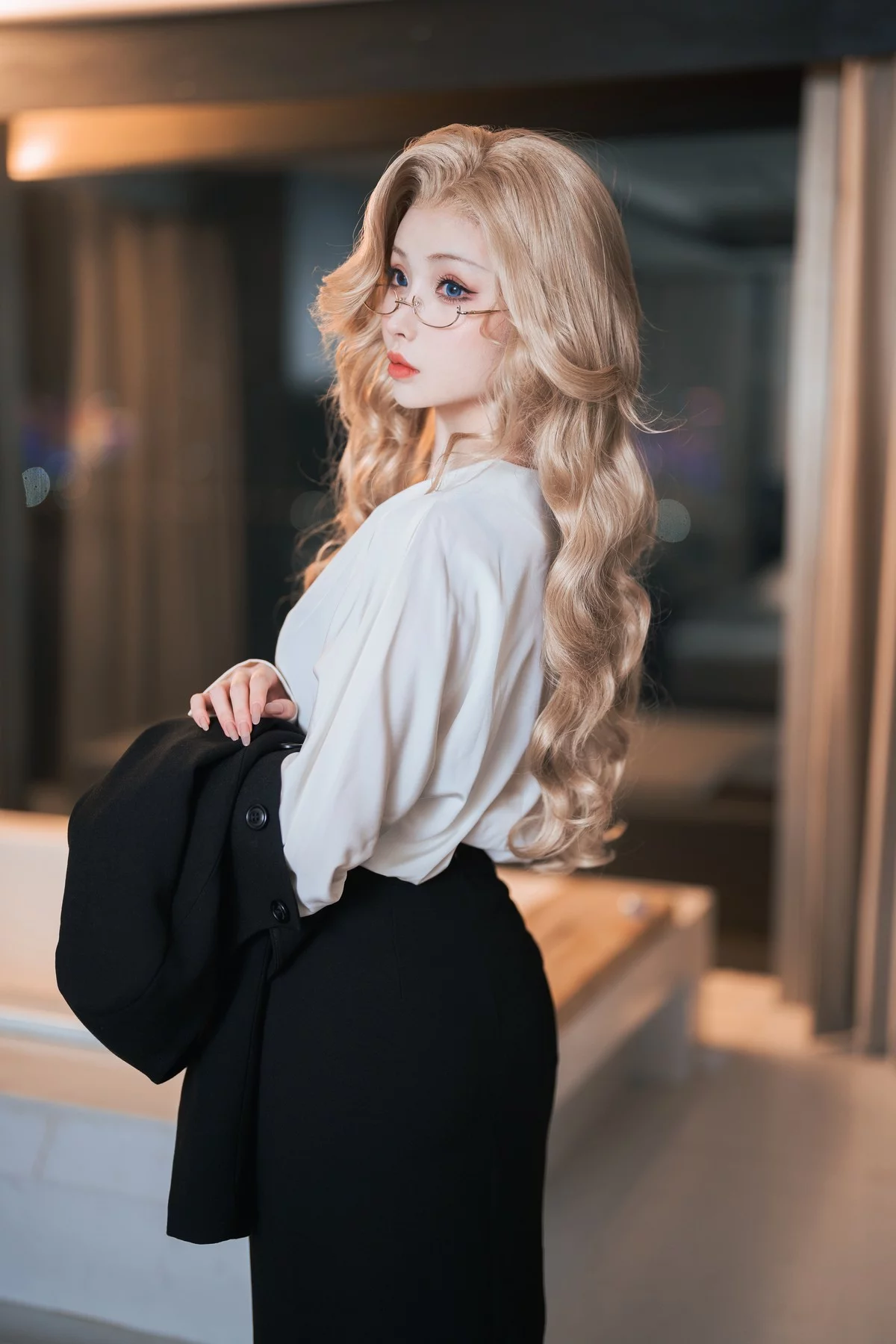 网络美女rioko凉凉子女总裁主题性感白衬衫配超薄黑丝露黑色蕾丝内衣诱惑写真55P