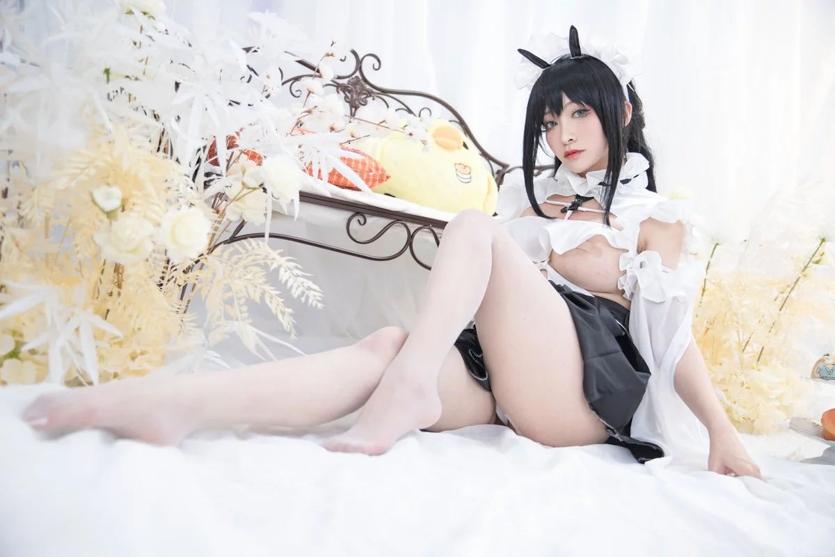 动漫博主洛璃LoLiSAMA不挠女仆主题性感情趣女仆装露豪乳遮点惹火诱惑写真69P