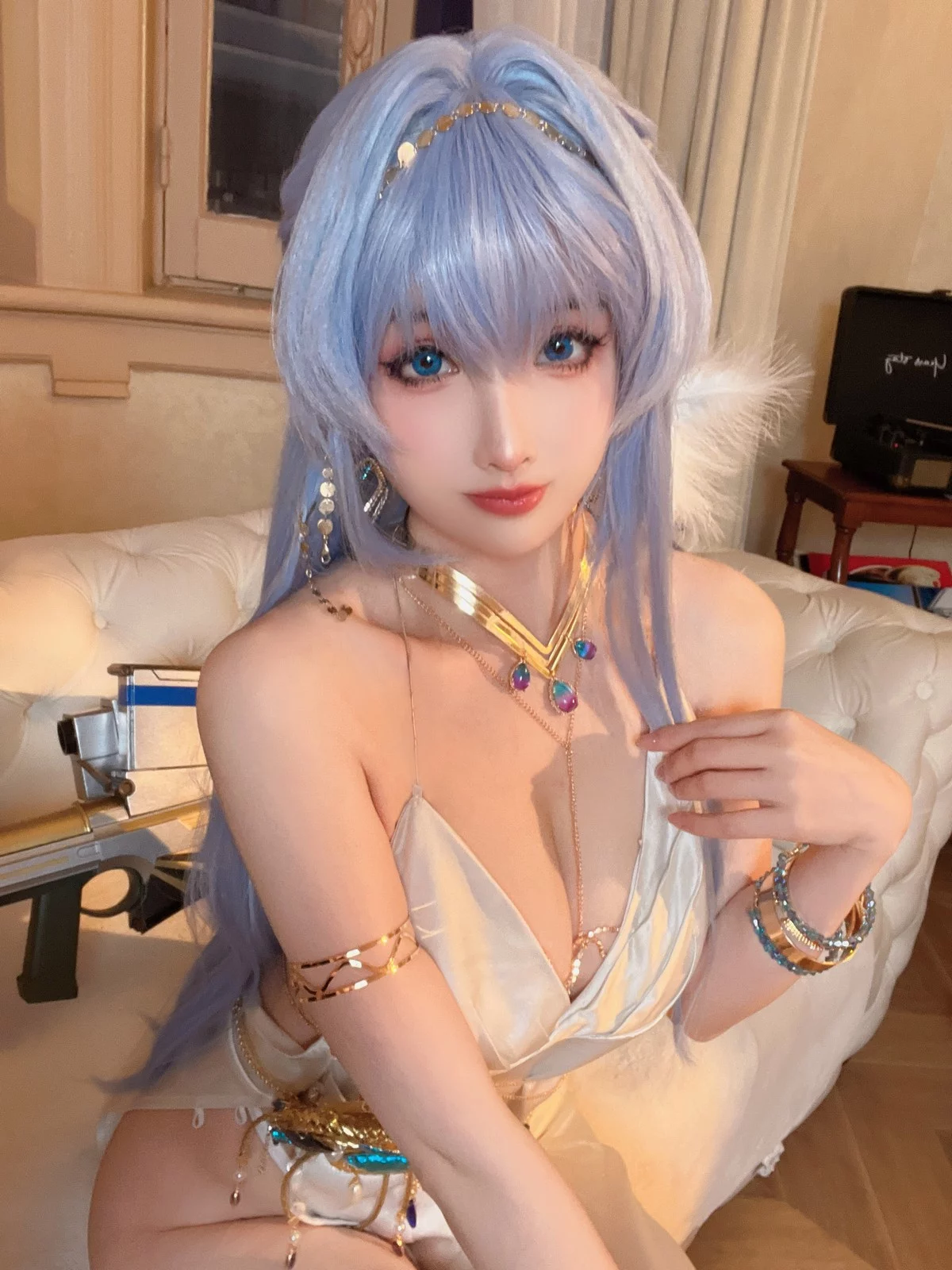 网络美女rioko凉凉子海伦礼服主题私房性感白色低胸礼裙秀完美身材诱惑写真48P