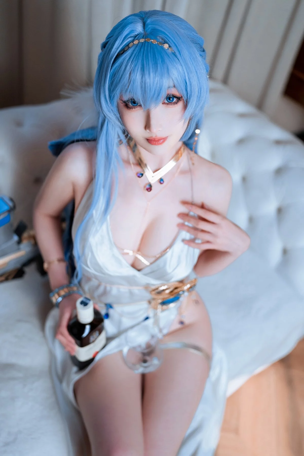 网络美女rioko凉凉子海伦礼服主题私房性感白色低胸礼裙秀完美身材诱惑写真48P