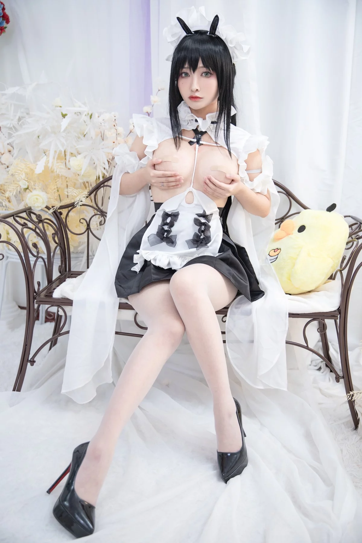 动漫博主洛璃LoLiSAMA不挠女仆主题性感情趣女仆装露豪乳遮点惹火诱惑写真69P
