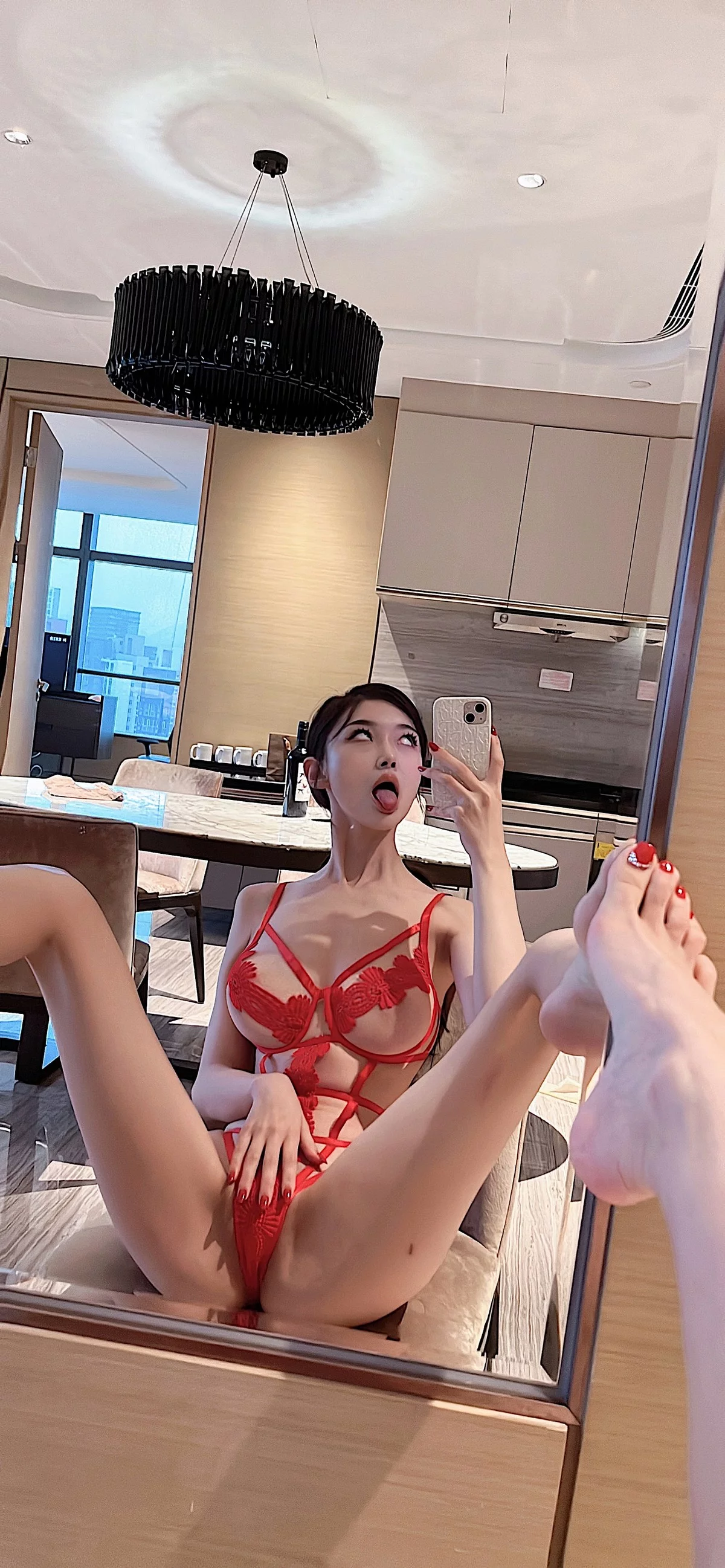 健身女神脸红Dearie红色内衣主题性感红色缕空服饰+红色情趣内衣惹火诱惑写真41P