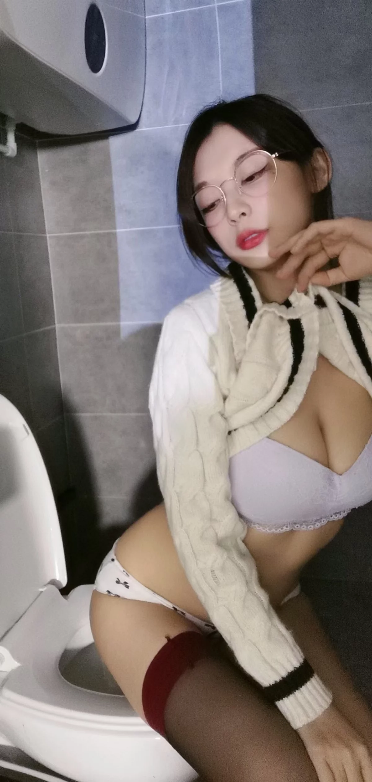 B站主播羊小雪舰长图包主题私房性感服饰系列秀高挑完美身材迷人诱惑写真187P