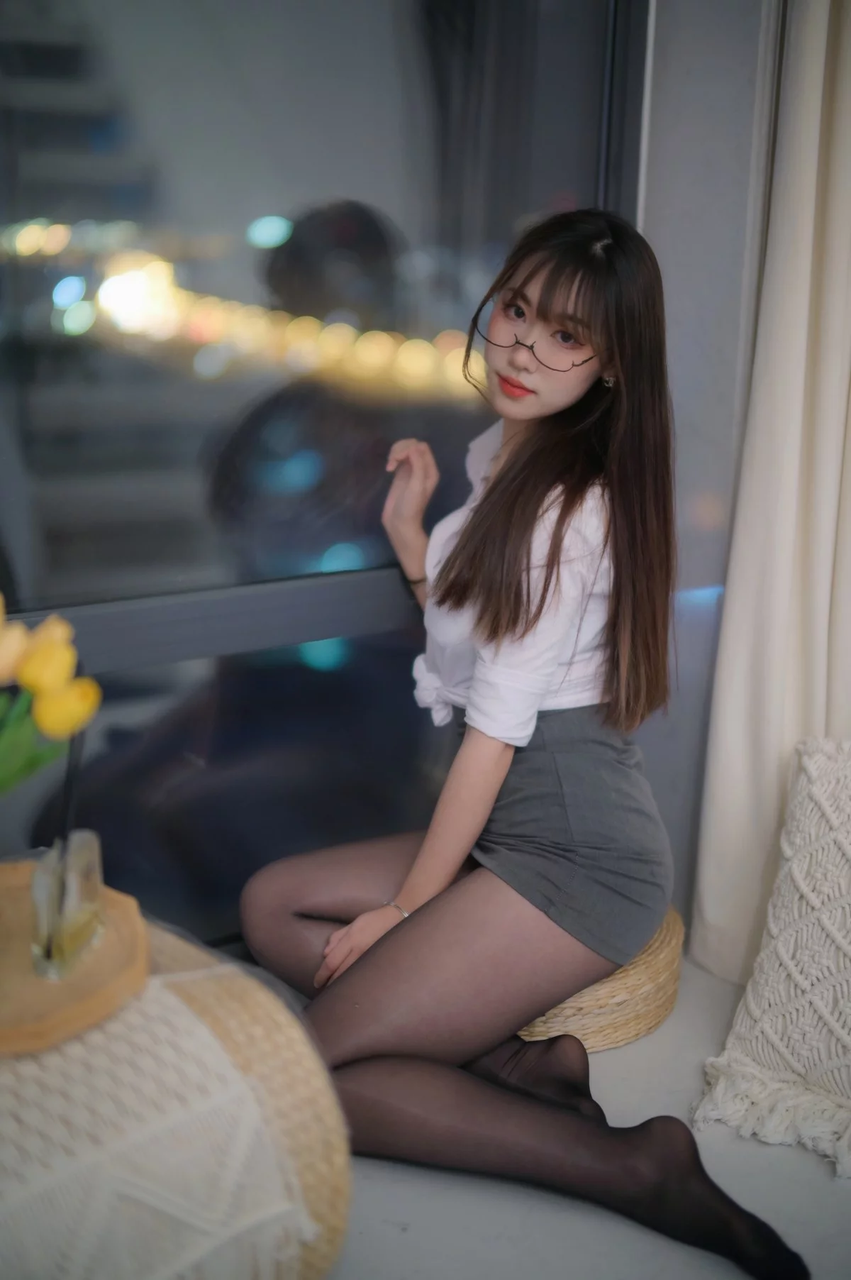 B站主播青稞芋泥陶可爱性感女警主题性感白T配超薄黑丝+女警制服完美诱惑写真58P