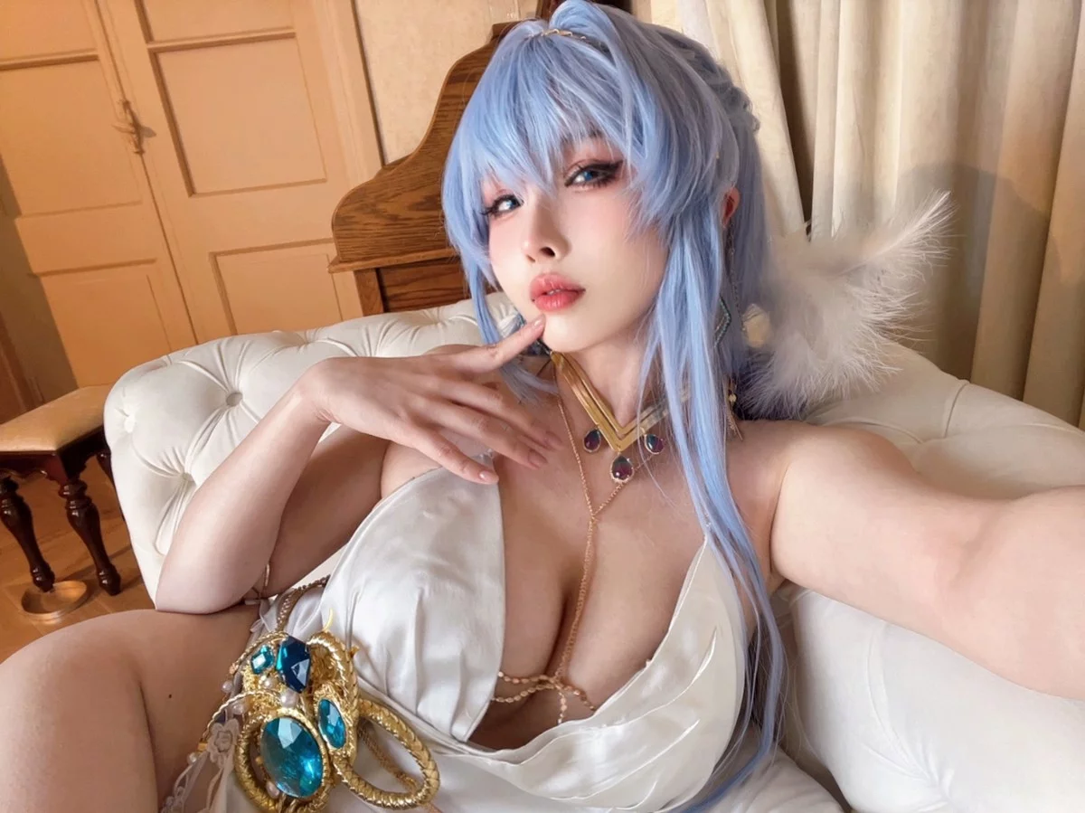 网络美女rioko凉凉子海伦礼服主题私房性感白色低胸礼裙秀完美身材诱惑写真48P
