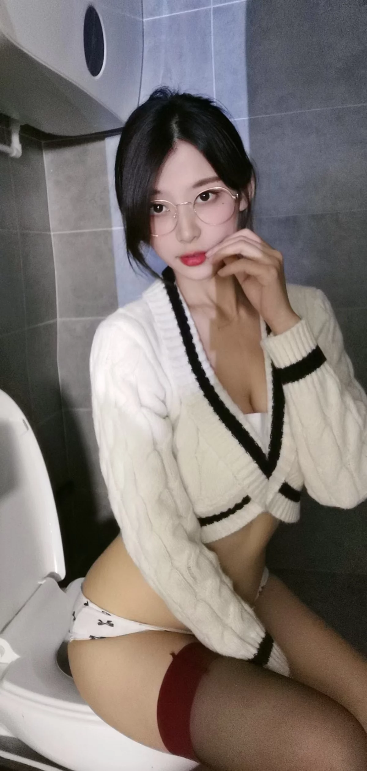 B站主播羊小雪舰长图包主题私房性感服饰系列秀高挑完美身材迷人诱惑写真187P