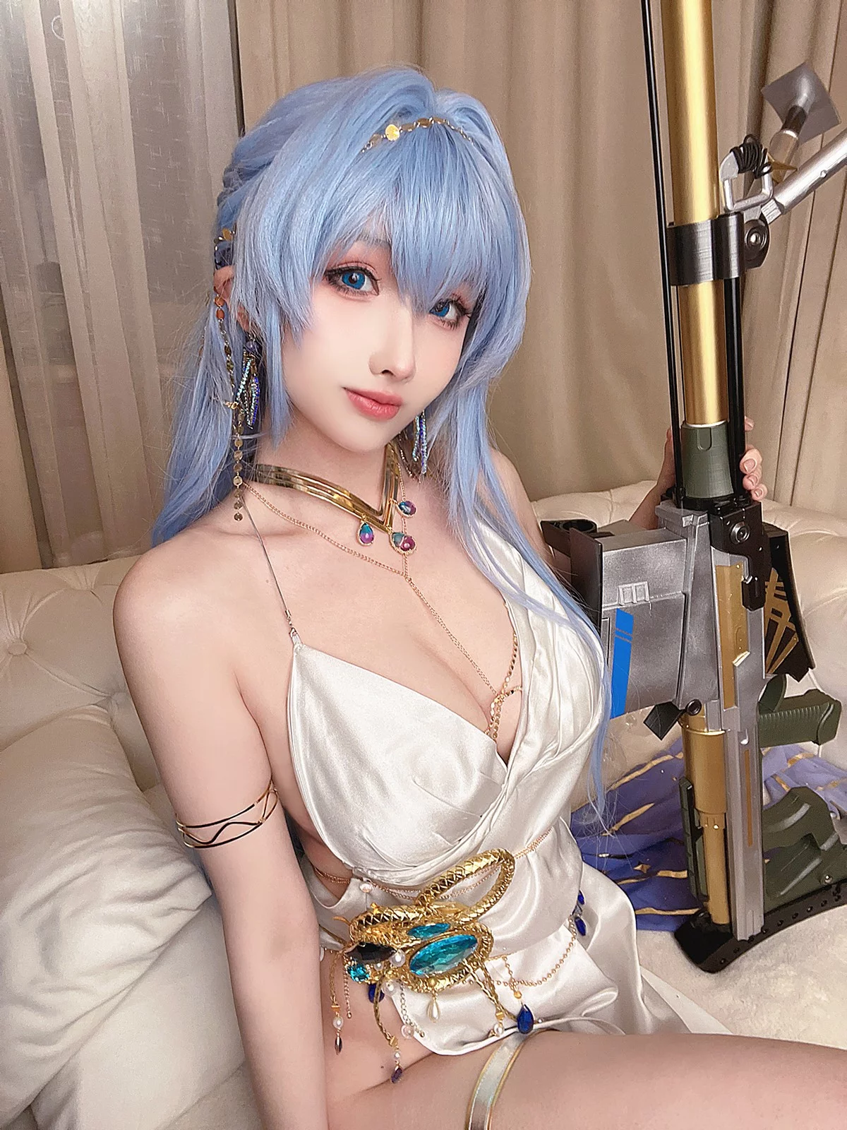 网络美女rioko凉凉子海伦礼服主题私房性感白色低胸礼裙秀完美身材诱惑写真48P