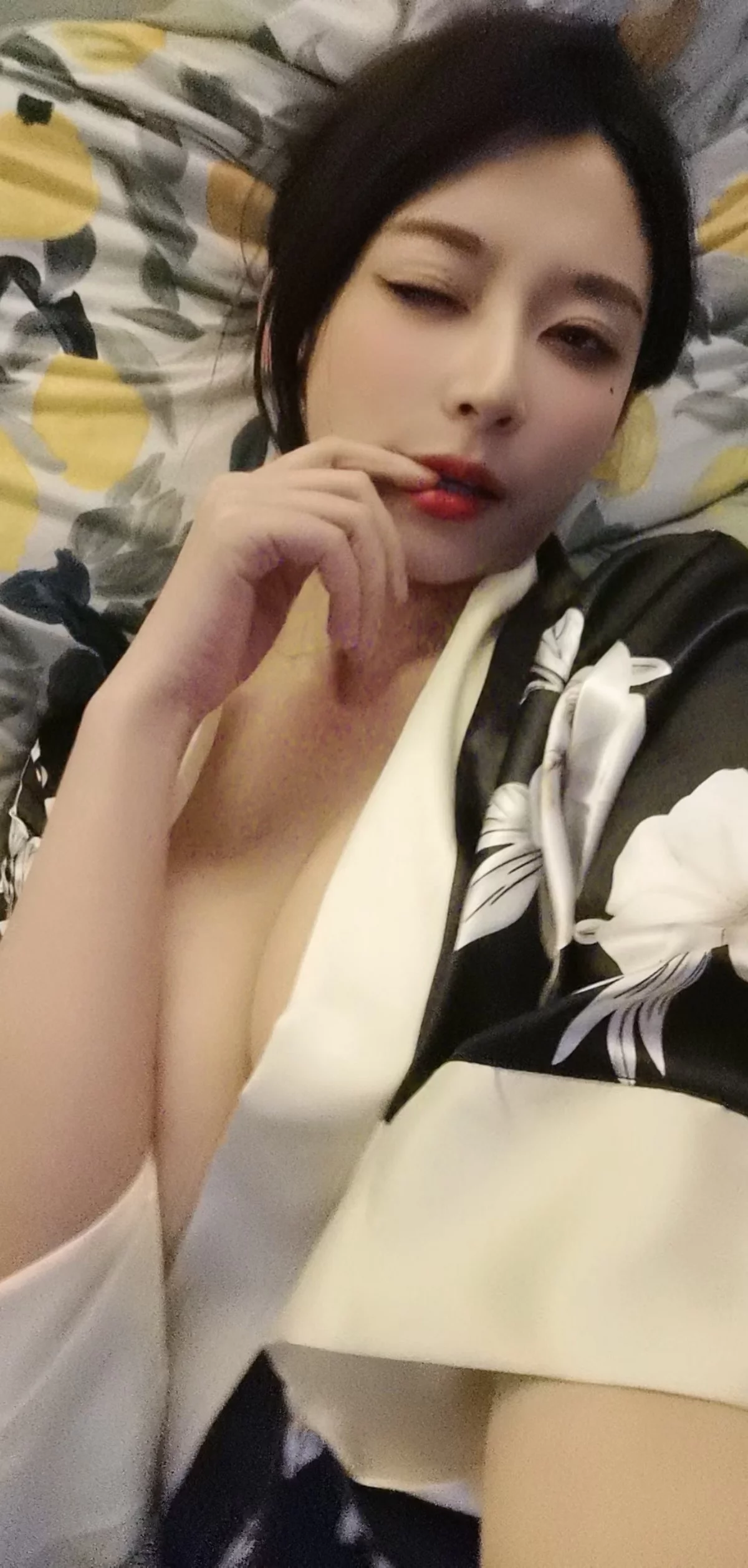 B站主播羊小雪舰长图包主题私房性感服饰系列秀高挑完美身材迷人诱惑写真187P