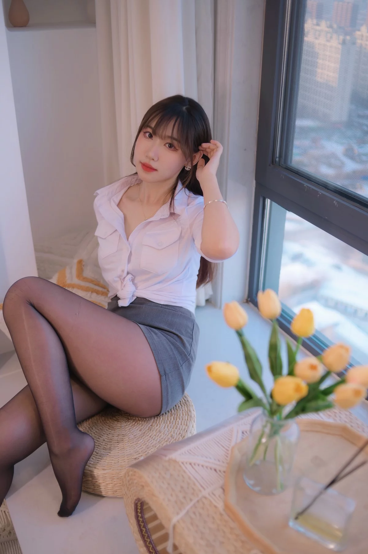 B站主播青稞芋泥陶可爱性感女警主题性感白T配超薄黑丝+女警制服完美诱惑写真58P