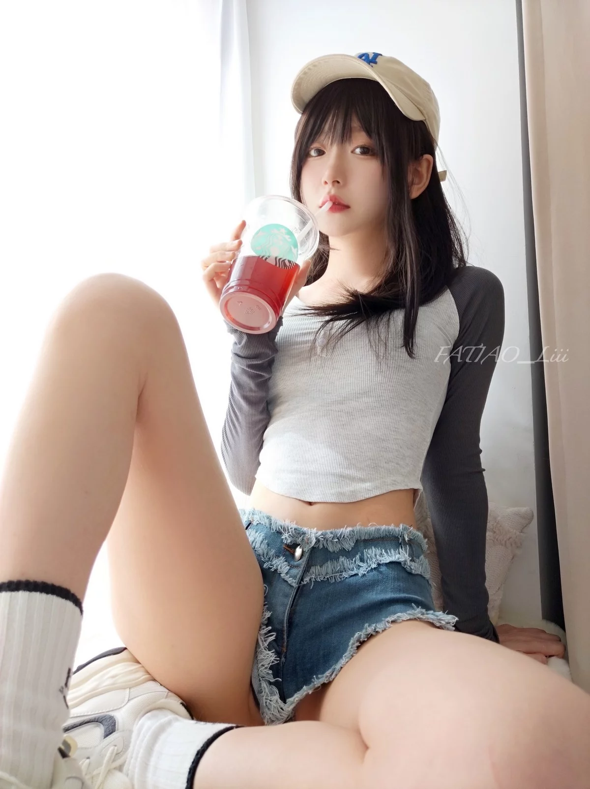 网络美女迷之呆梨03月合集主题性感粉色服饰+牛仔裤系列秀曼妙身姿诱惑写真180P