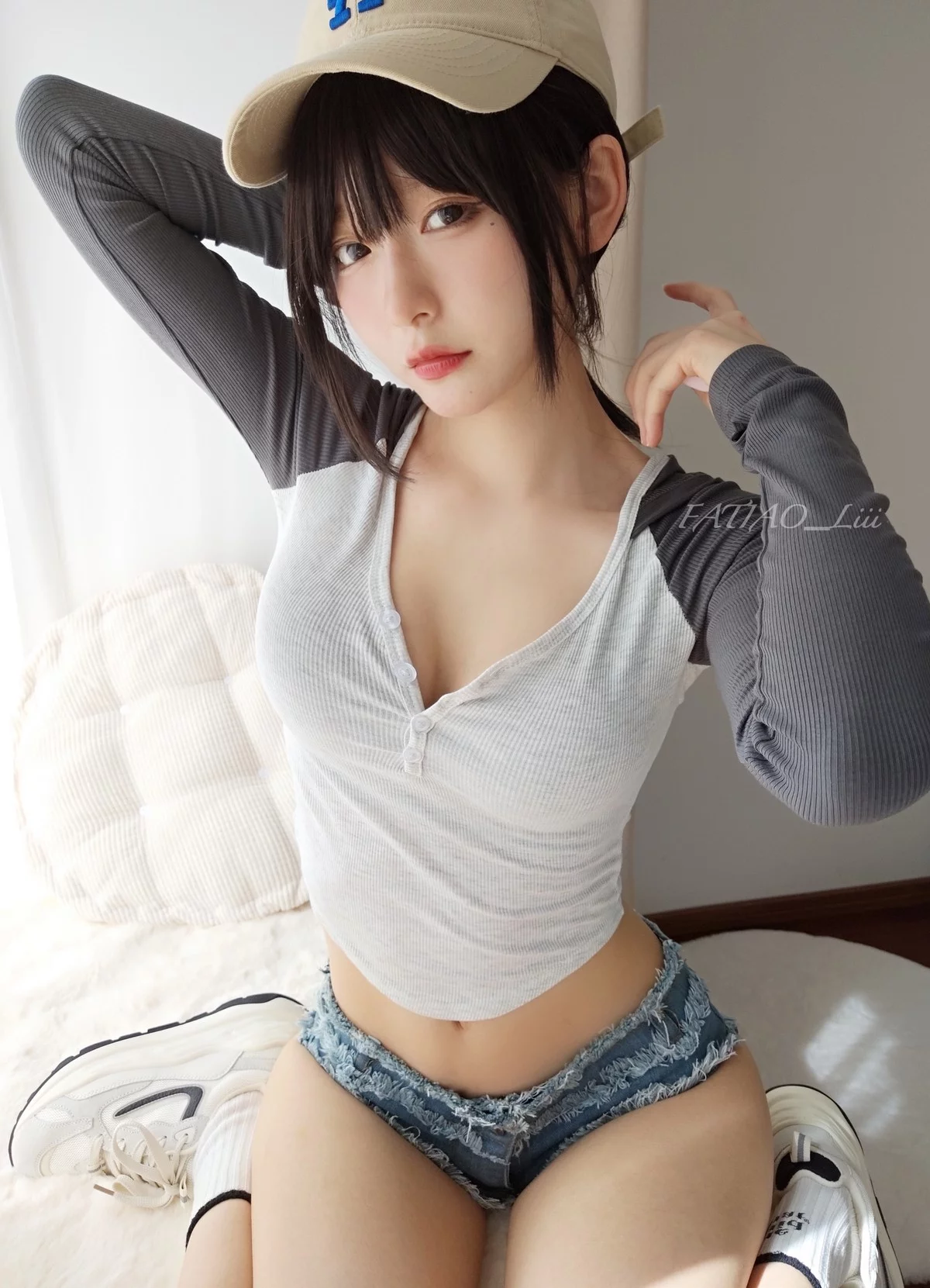 网络美女迷之呆梨03月合集主题性感粉色服饰+牛仔裤系列秀曼妙身姿诱惑写真180P
