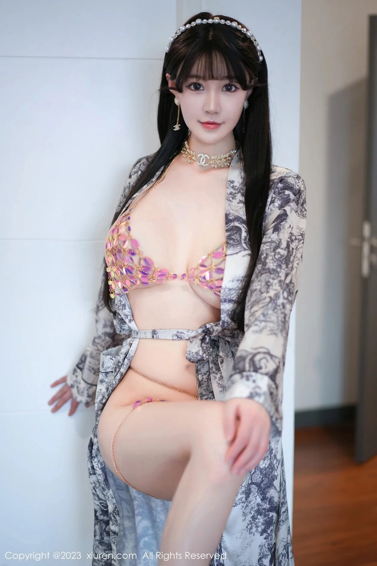XiuRen第6932期_女神朱可儿Flora脱灰色睡袍露性感花色内衣秀丰满身材诱惑写真70P
