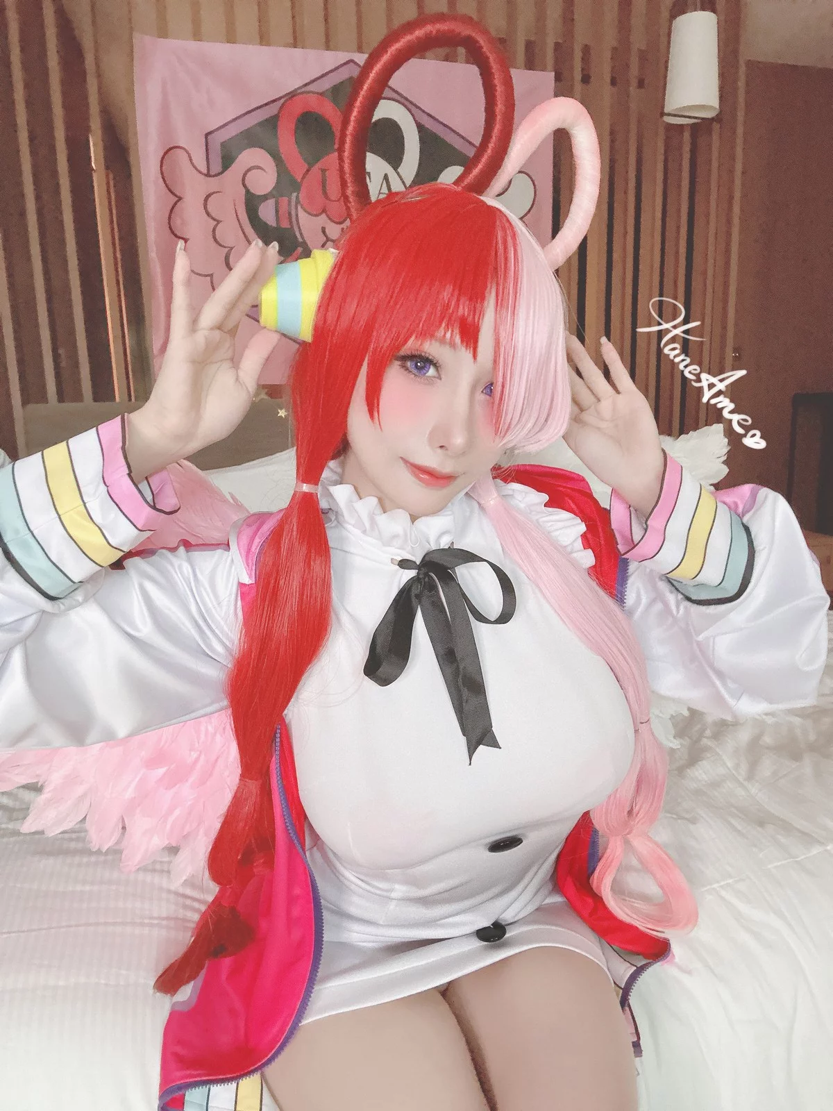 Coser美女雨波_HaneAme乌塔主题私房性感红色三点式内衣秀丰满身材诱惑写真44P