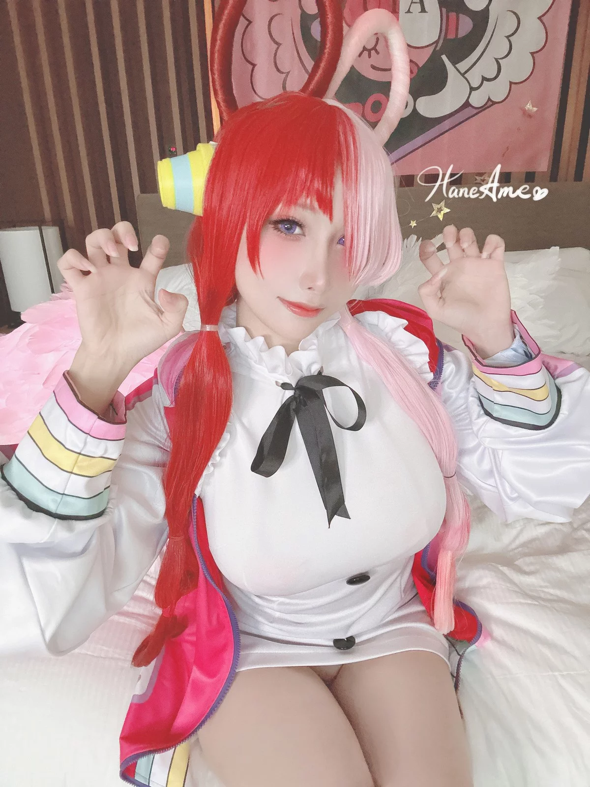 Coser美女雨波_HaneAme乌塔主题私房性感红色三点式内衣秀丰满身材诱惑写真44P
