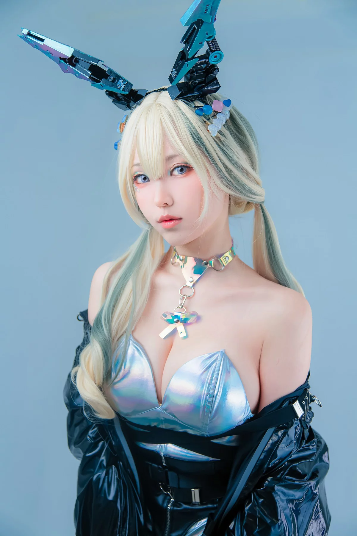 Coser妹子Ely_eee卯兎主题性感兔女郎装扮黑丝网袜+白丝网袜秀翘臀美腿诱惑写真91P