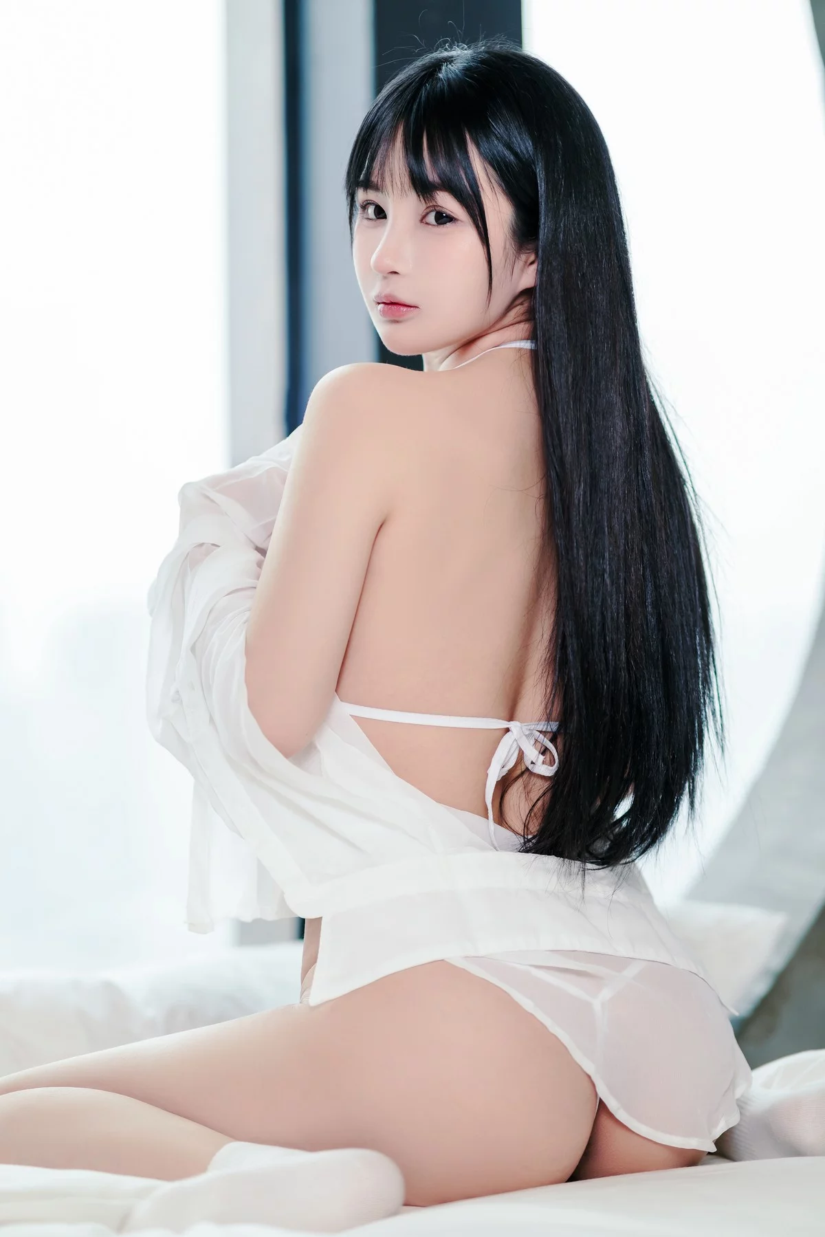 网络美女桜井宁宁男友衬衫主题私房床上半脱露性感白色三点式内衣完美诱惑写真49P