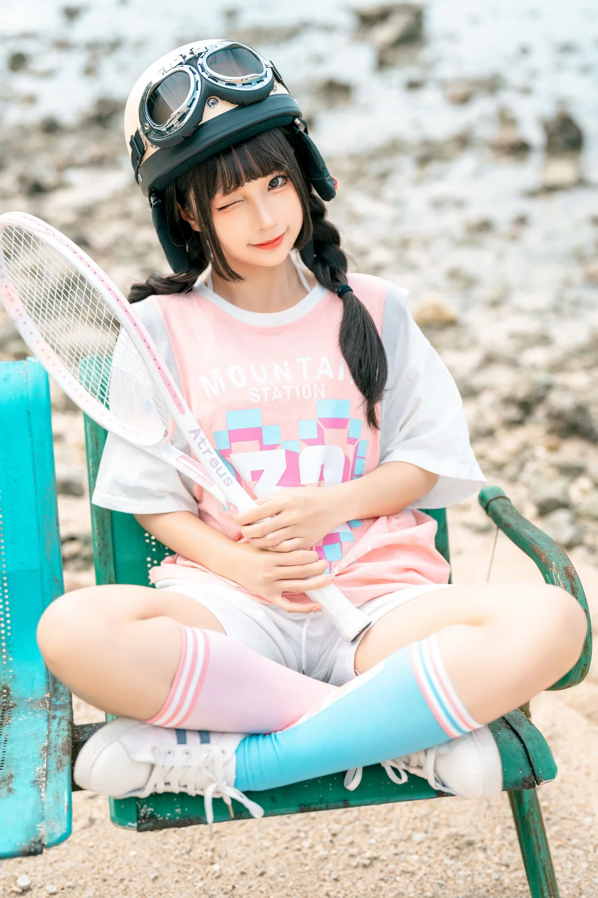 动漫博主蠢沫沫小电车主题海边沙滩性感运动服饰半脱秀惹火身材极致诱惑写真120P