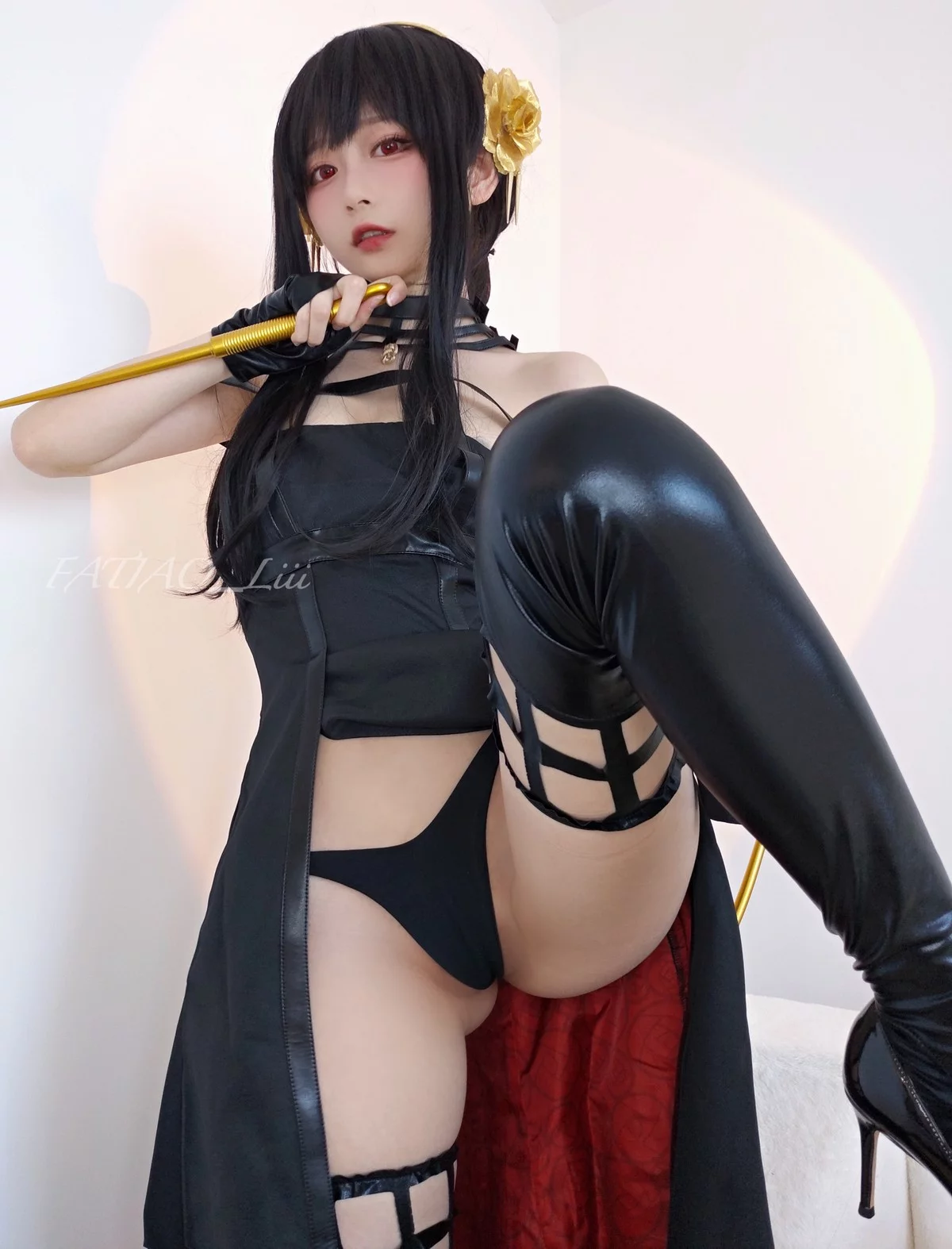 网络美女迷之呆梨约尔·福杰主题私房性感黑色三点式皮质内衣秀曼妙身姿诱惑写真58P
