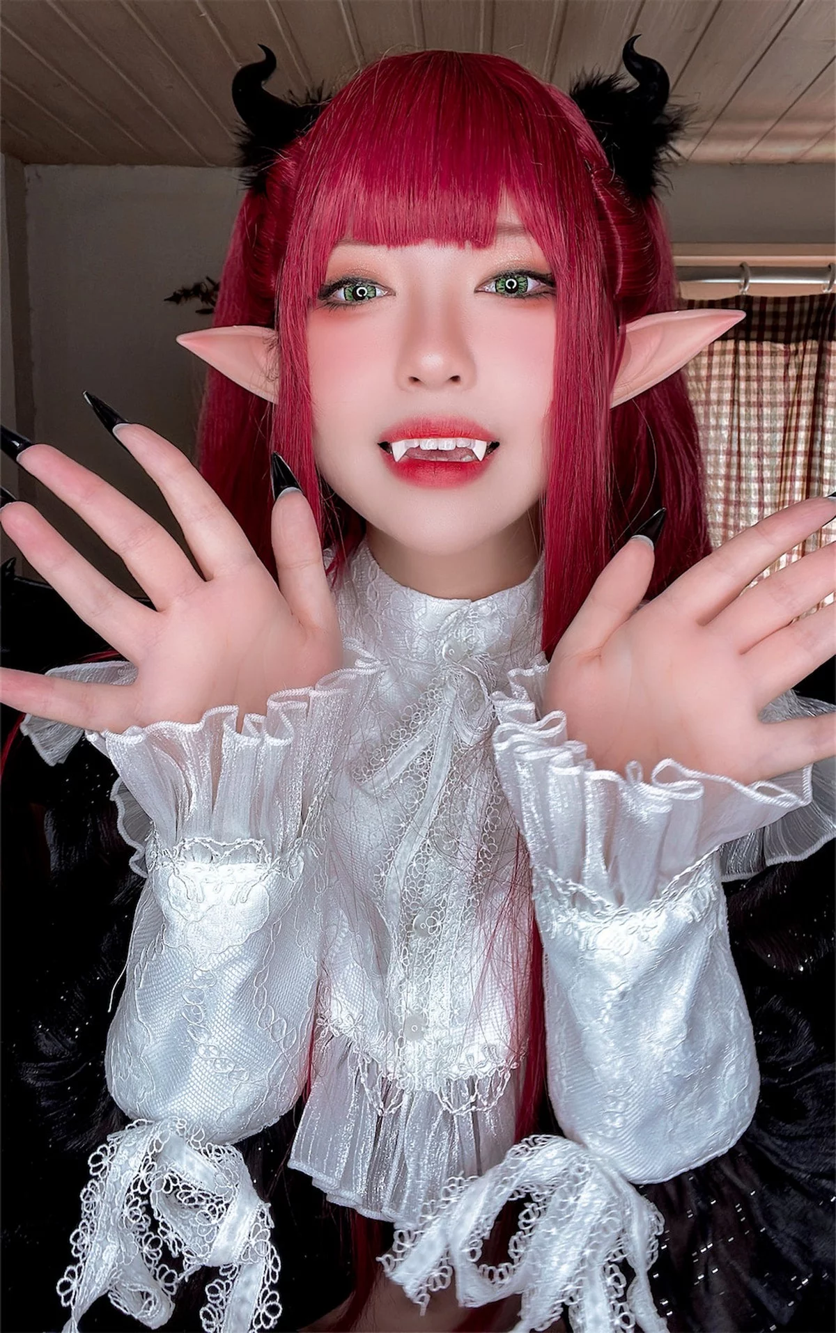 网络美女索索半半子小恶魔利兹主题性感黑色蕾丝内衣配黑丝吊袜极致魅惑写真62P