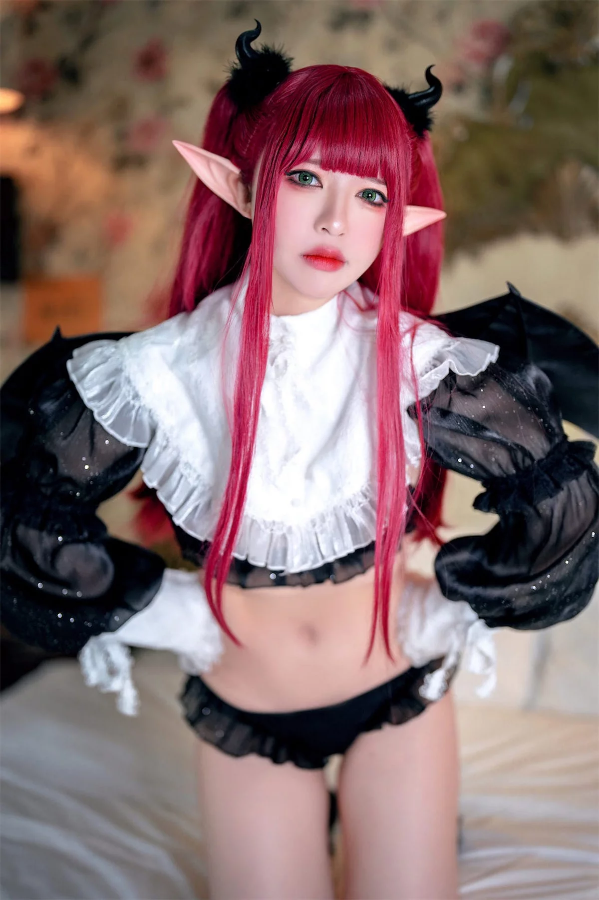 网络美女索索半半子小恶魔利兹主题性感黑色蕾丝内衣配黑丝吊袜极致魅惑写真62P