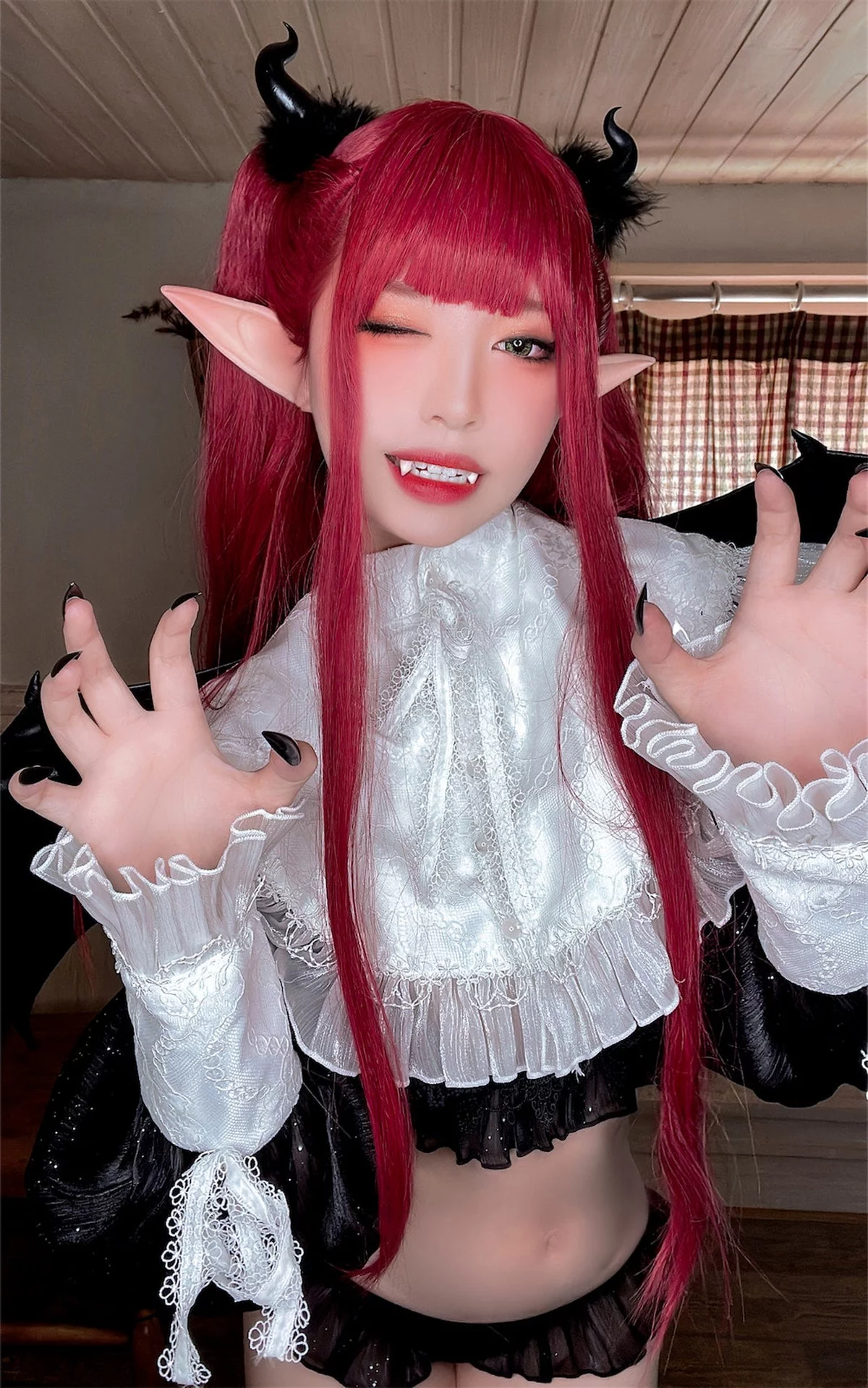 网络美女索索半半子小恶魔利兹主题性感黑色蕾丝内衣配黑丝吊袜极致魅惑写真62P