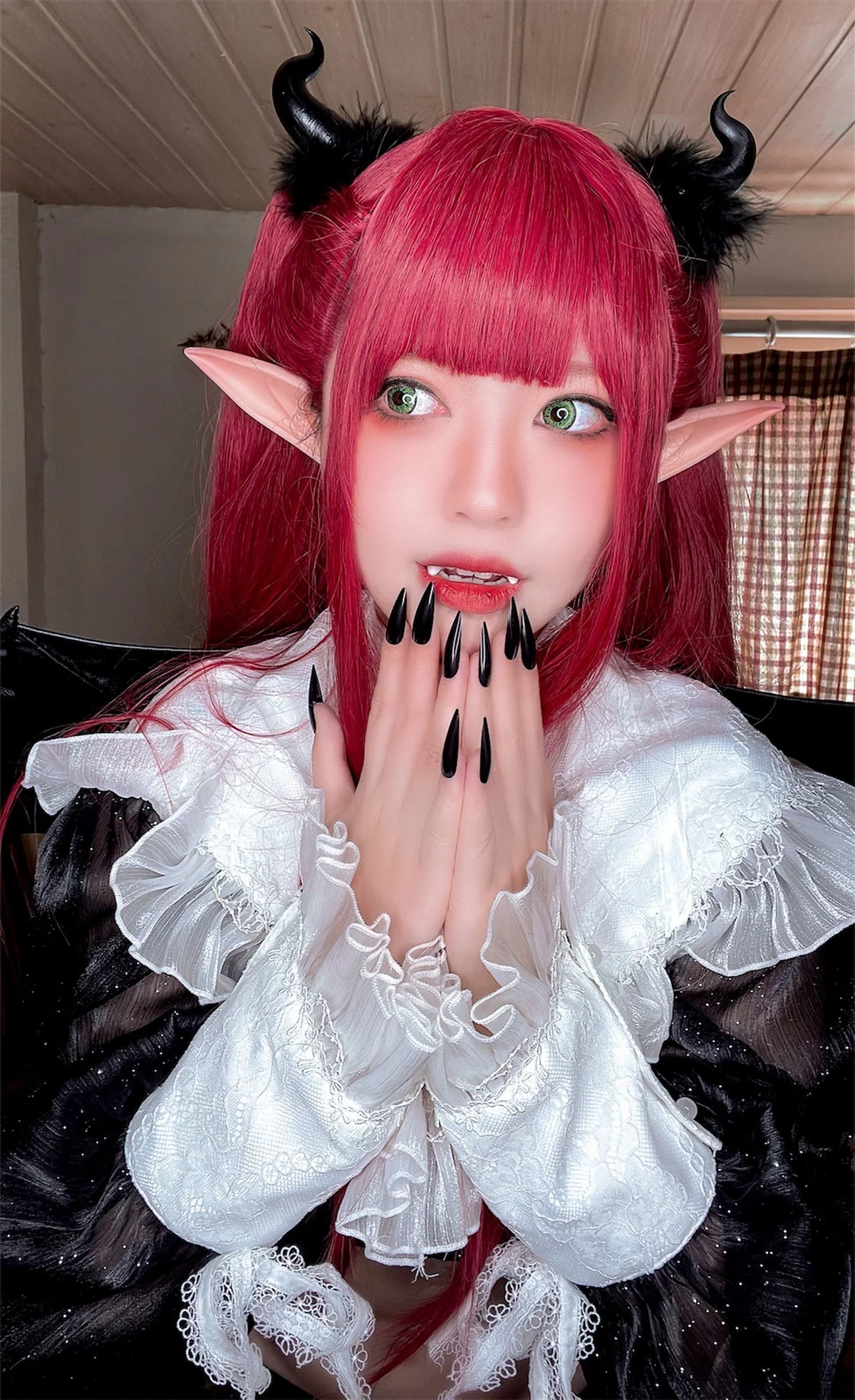 网络美女索索半半子小恶魔利兹主题性感黑色蕾丝内衣配黑丝吊袜极致魅惑写真62P